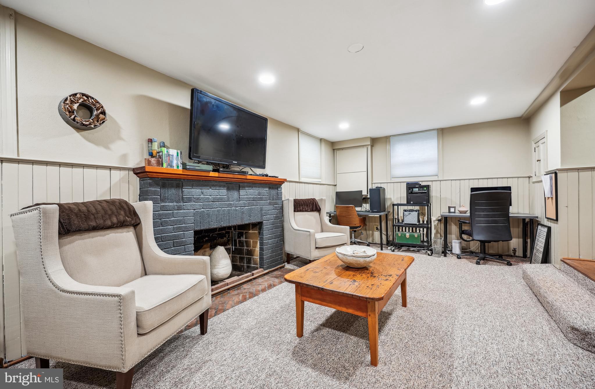 WOODSIDE PARK - Residential