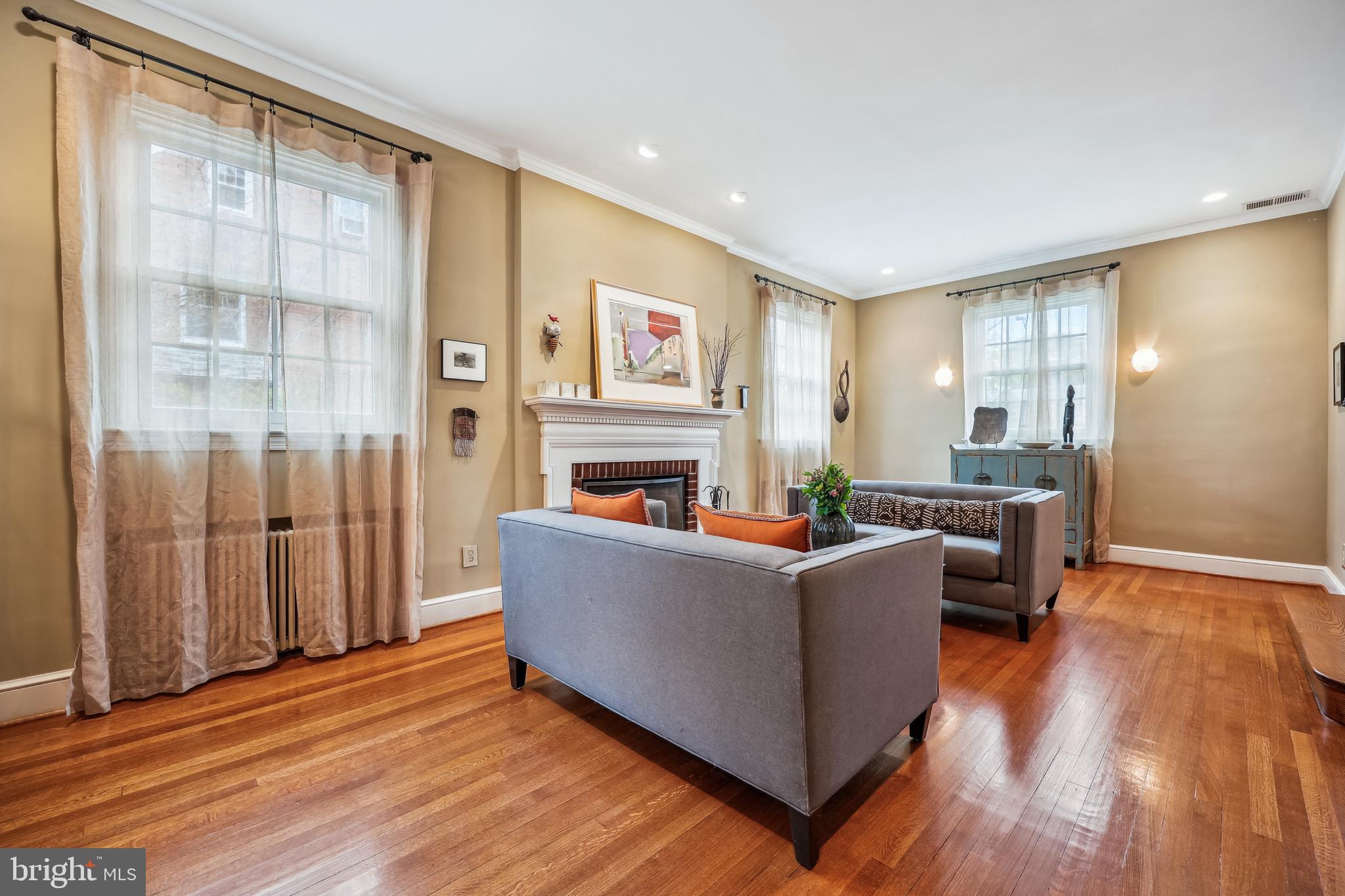 WOODSIDE PARK - Residential