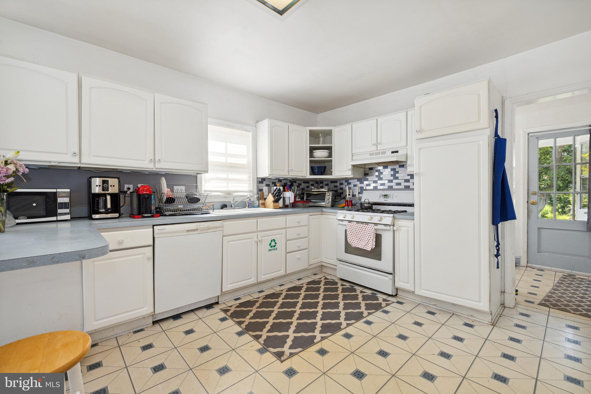 LONE OAK - Residential Lease