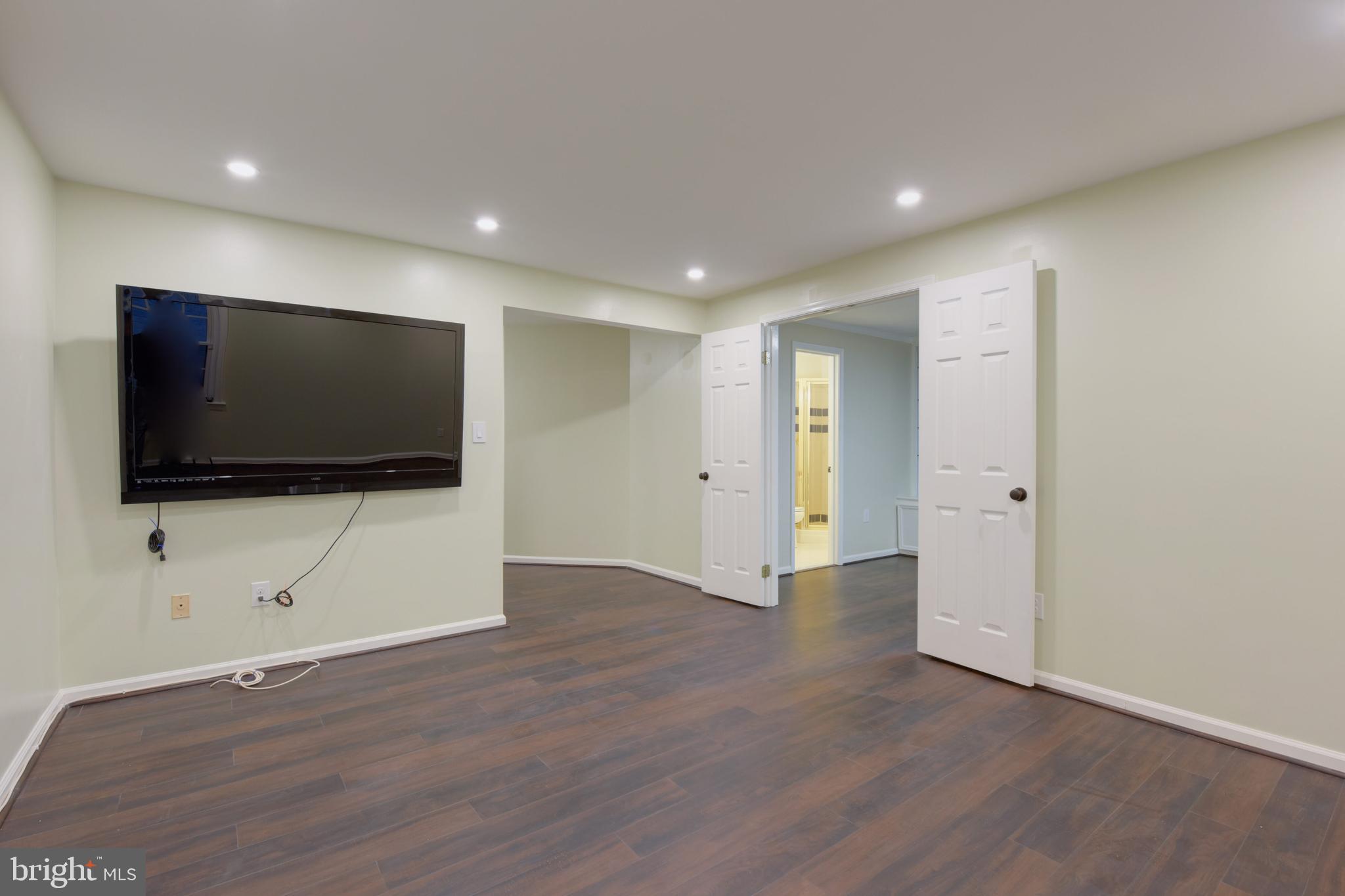 BELLE HAVEN ON THE GREEN - Residential