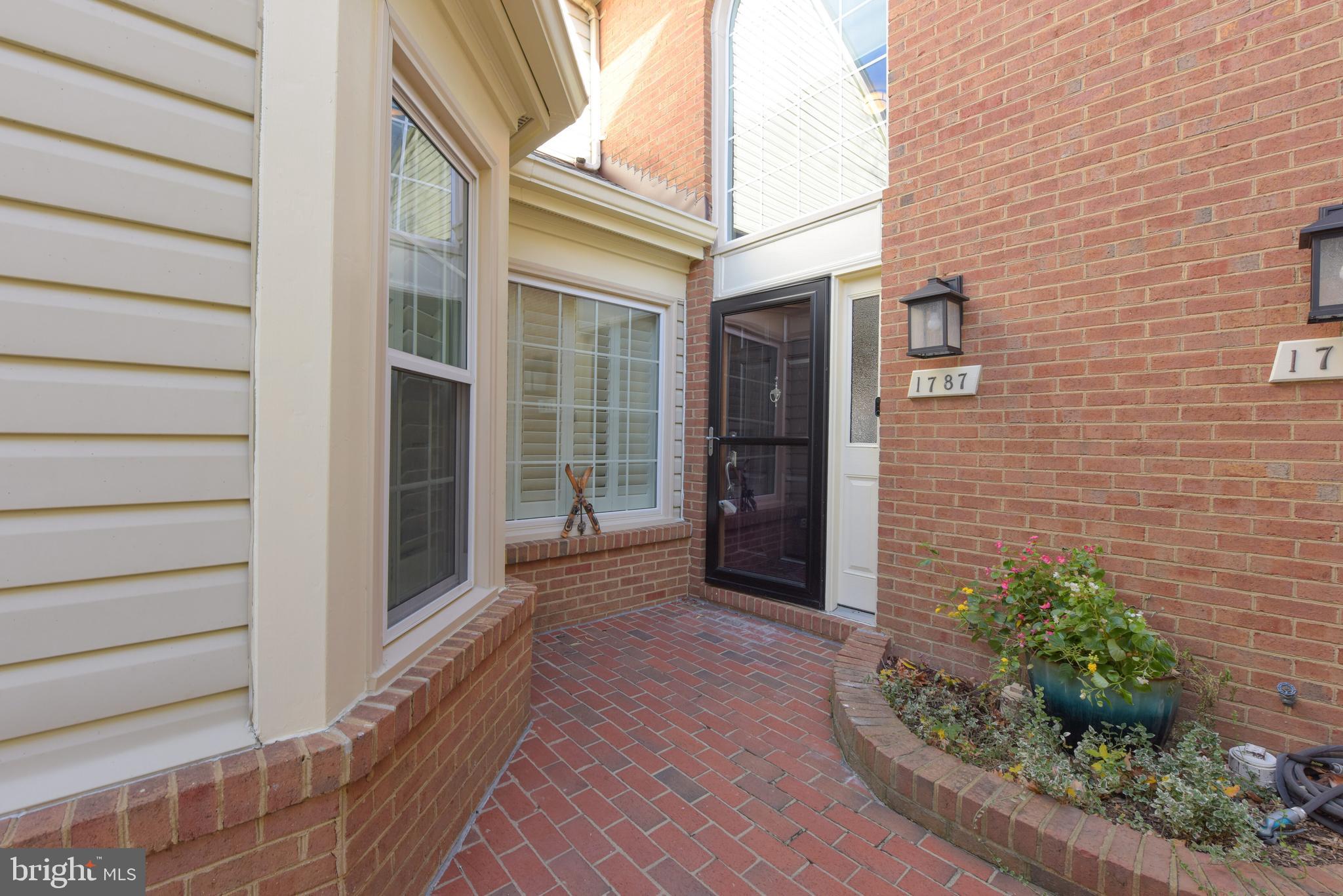 BELLE HAVEN ON THE GREEN - Residential