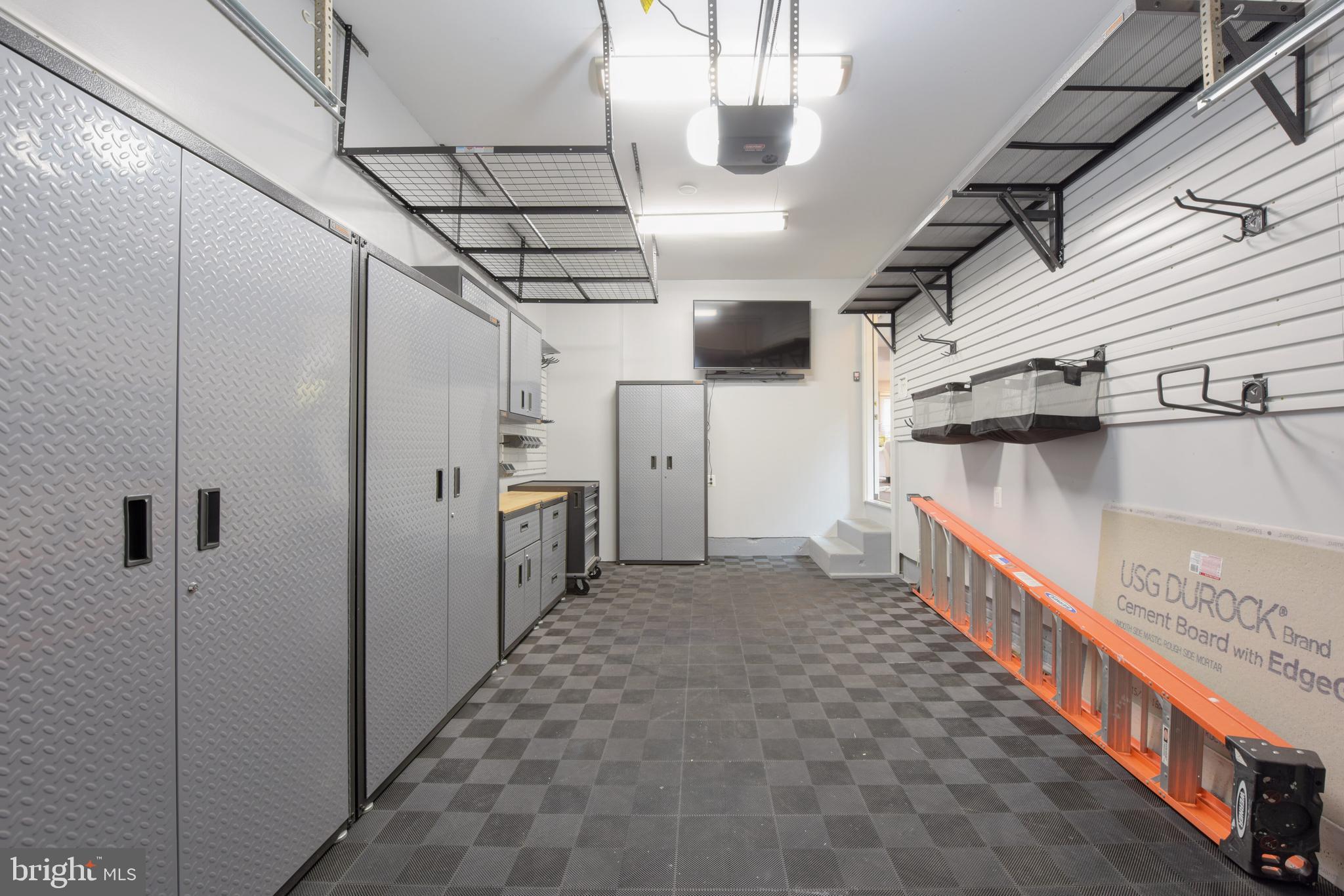 BELLE HAVEN ON THE GREEN - Residential