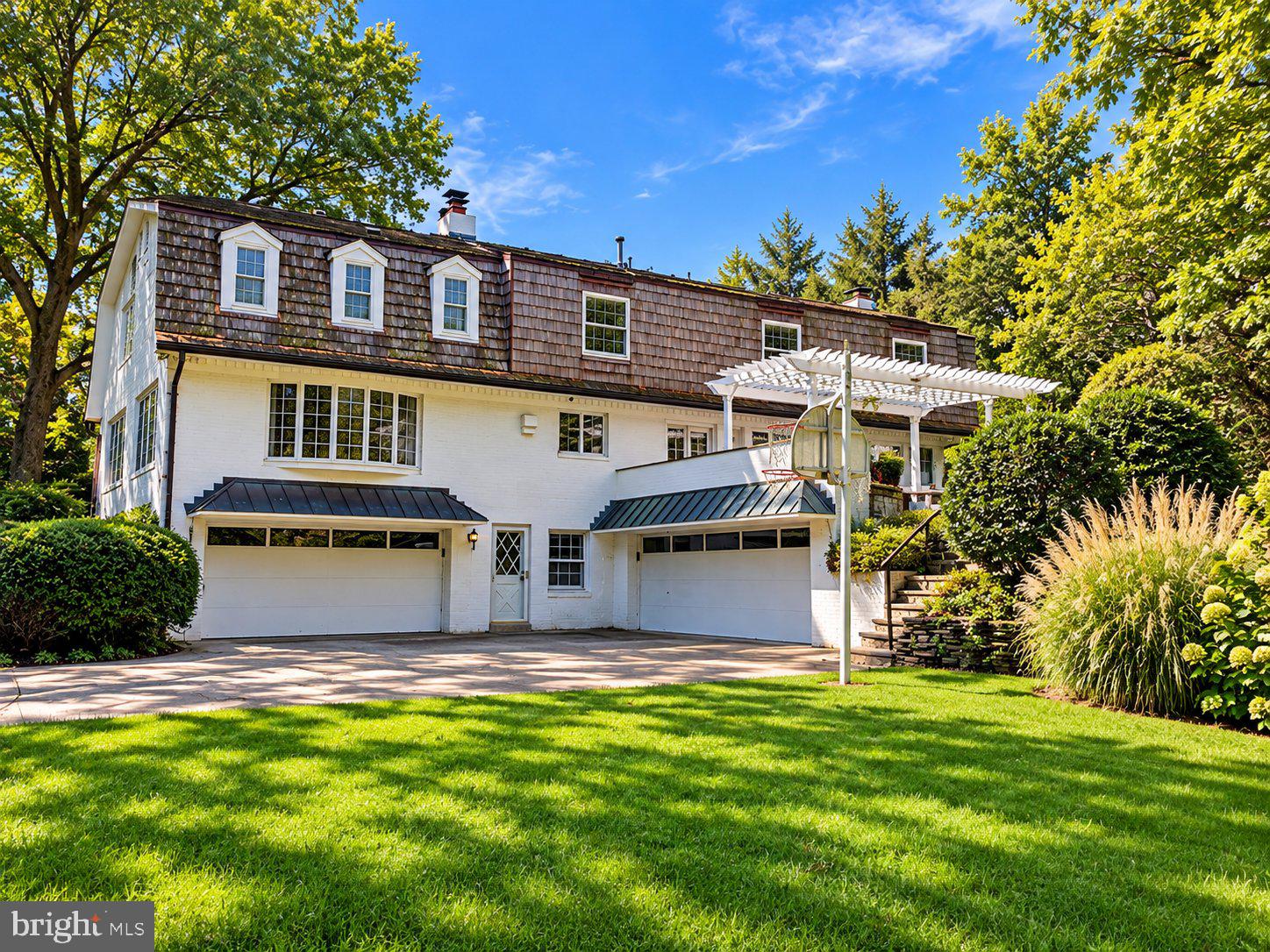 3525 ROBERTS LANE