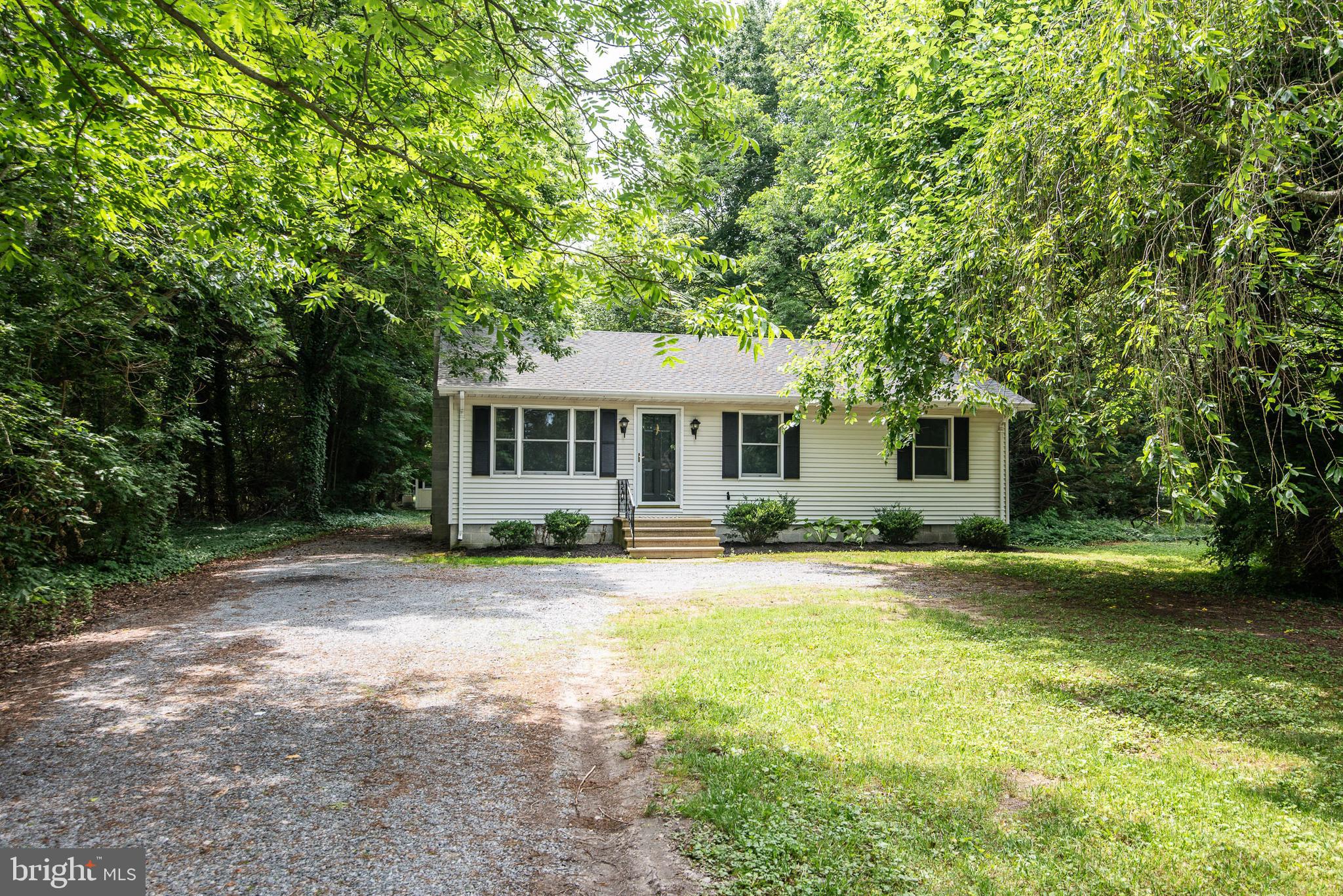 ROYAL ACRES - Residential Lease