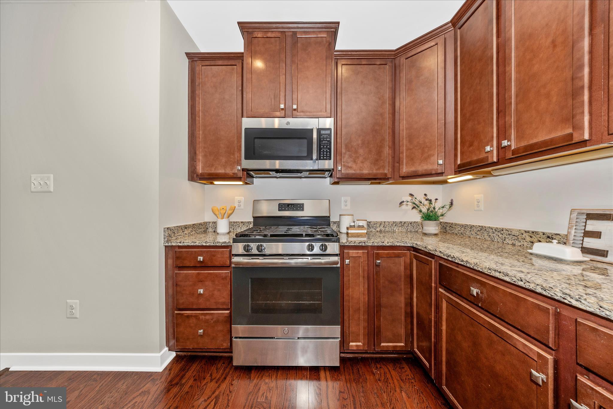 LAKE LINGANORE OAKDALE - Residential