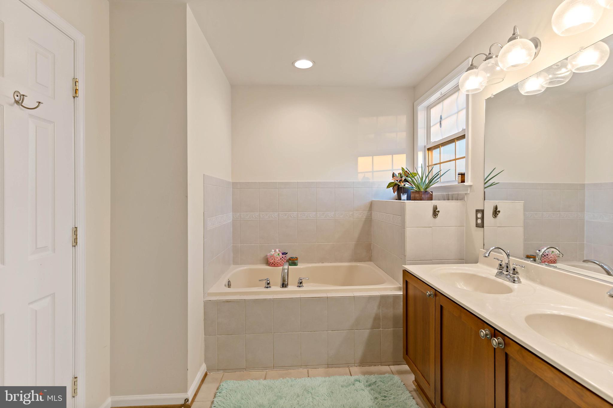 MANOR PARK - Residential