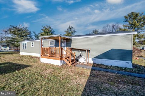 Photo of 312 Hampshire Avenue, READING, PA 19606 (MLS # PABK2067230)