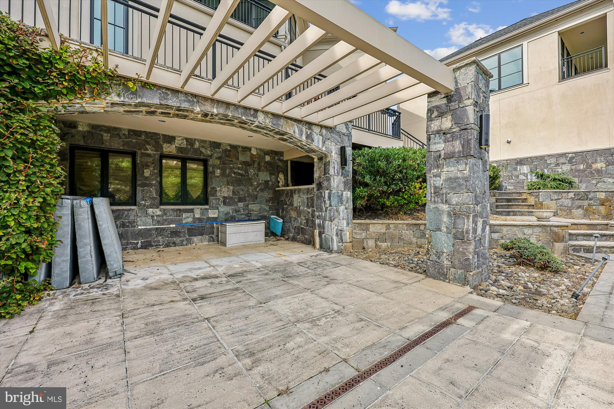 PT OLNEY OUT RES 2 - Residential