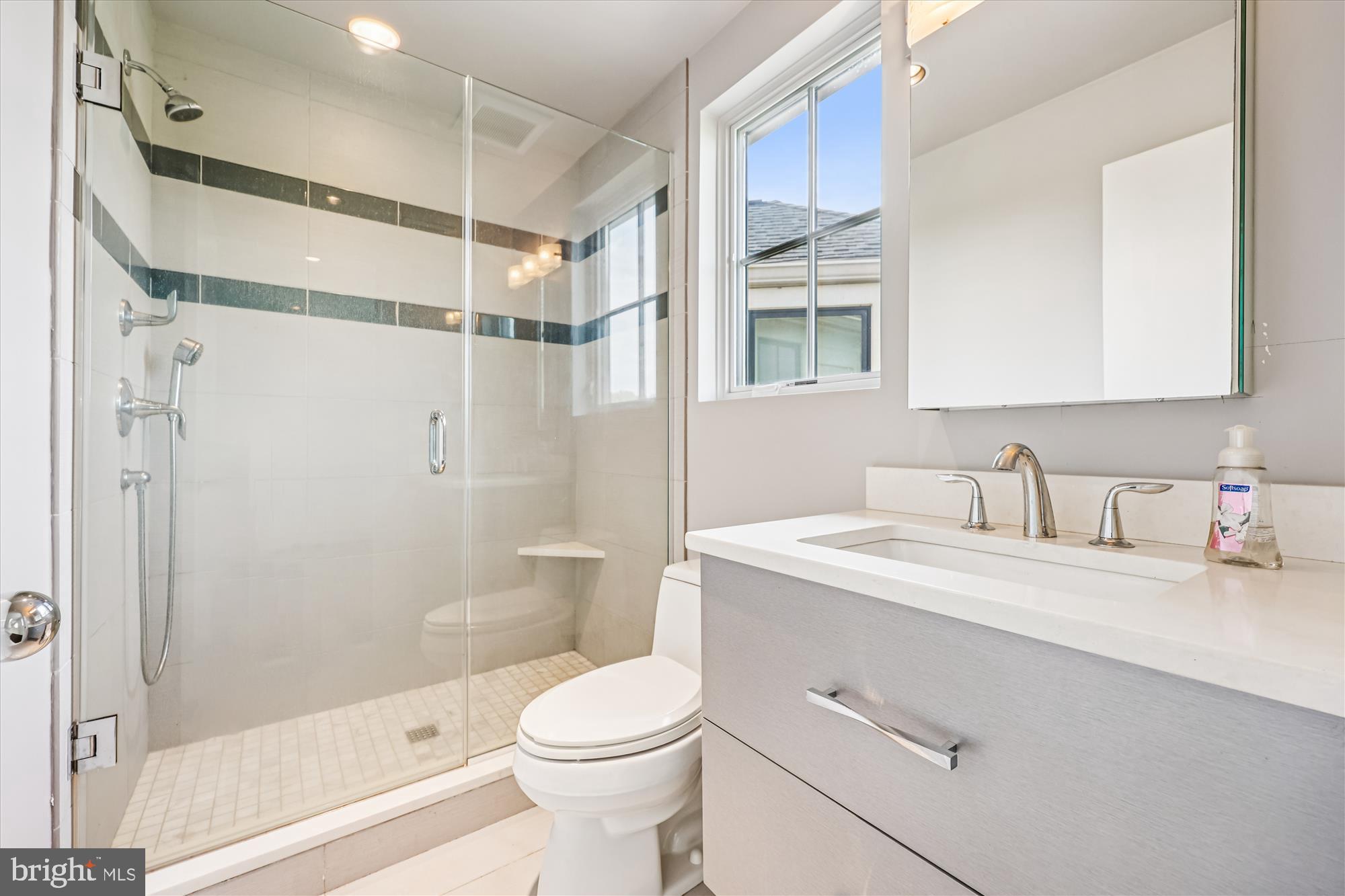 PT OLNEY OUT RES 2 - Residential