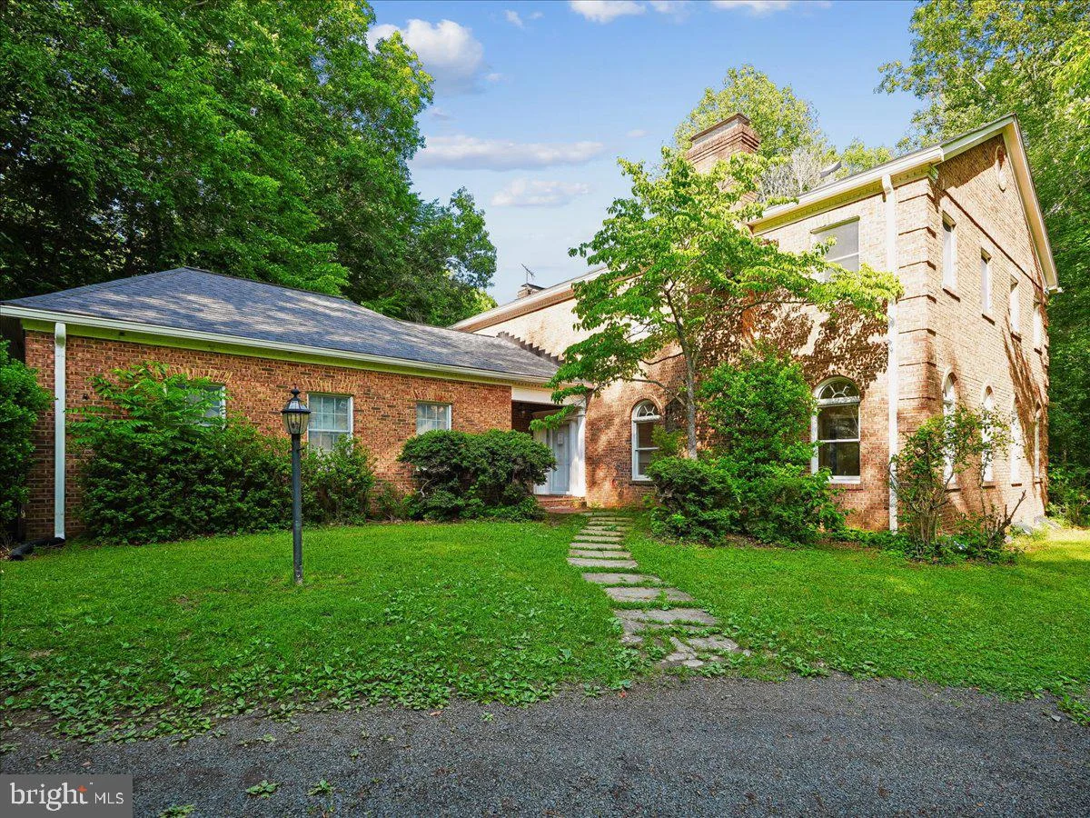 9935 Highland Drive, Marshall, VA, 20115
