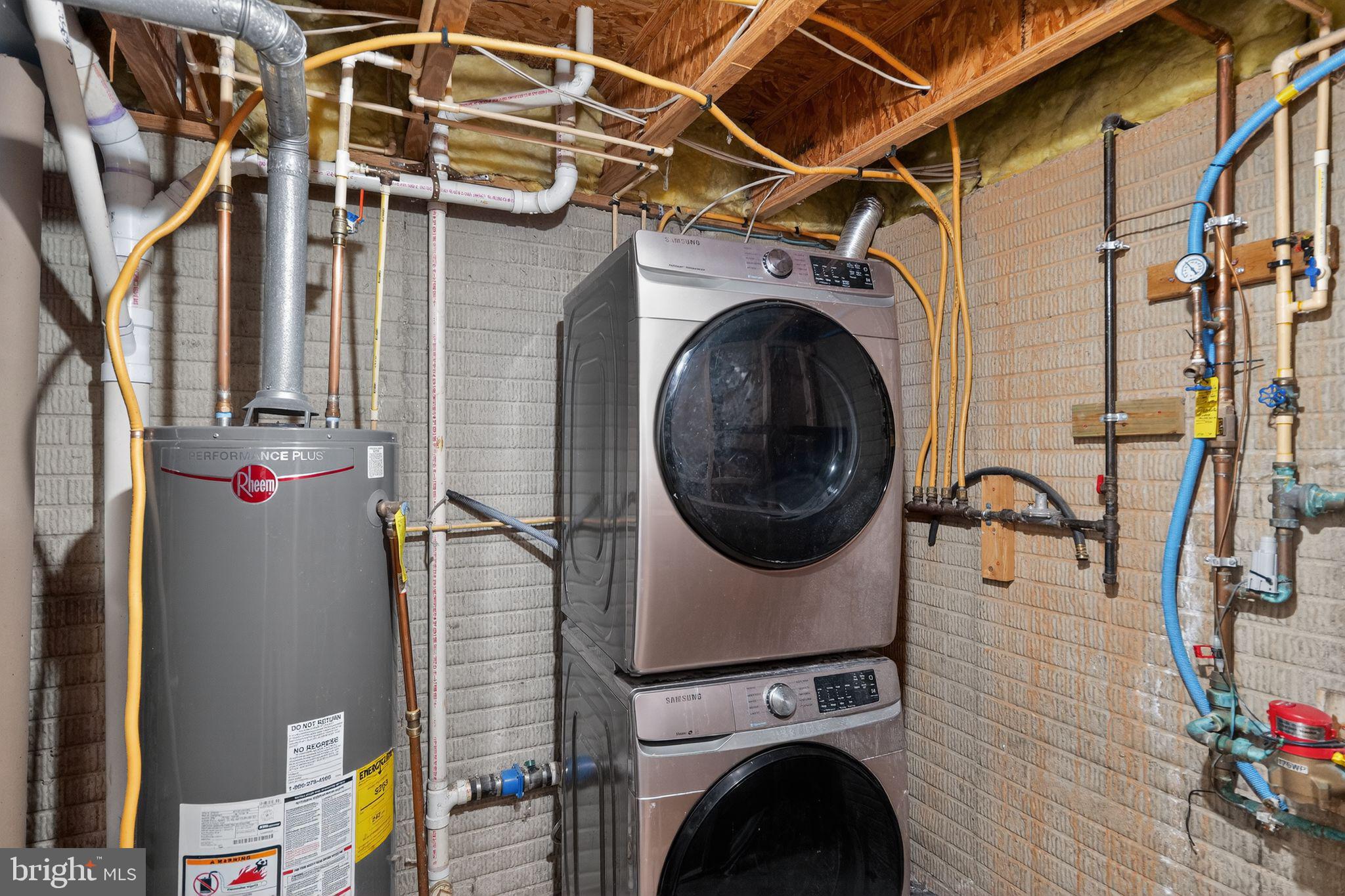 WINTERS RUN MANOR - Residential