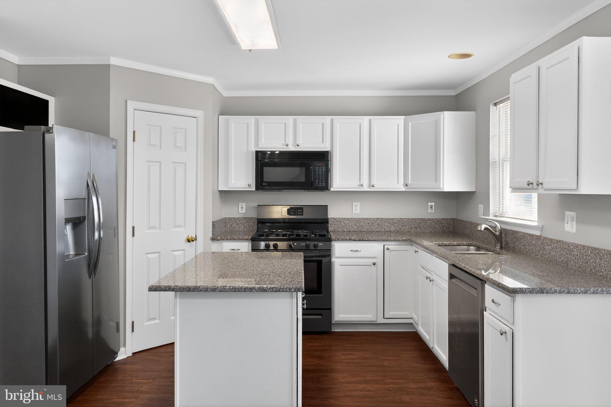 WINTERS RUN MANOR - Residential