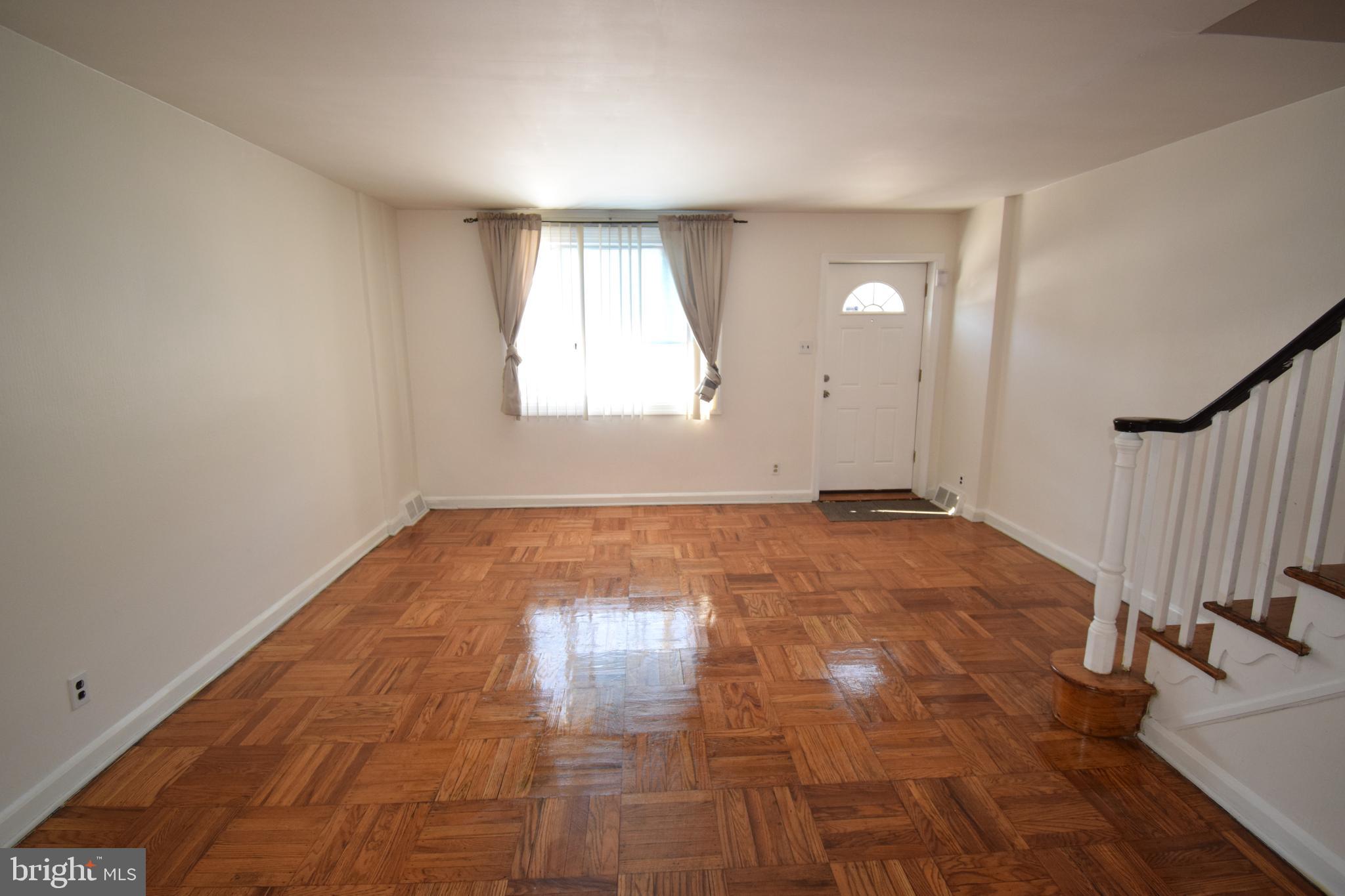 EAST OAK LANE - Residential