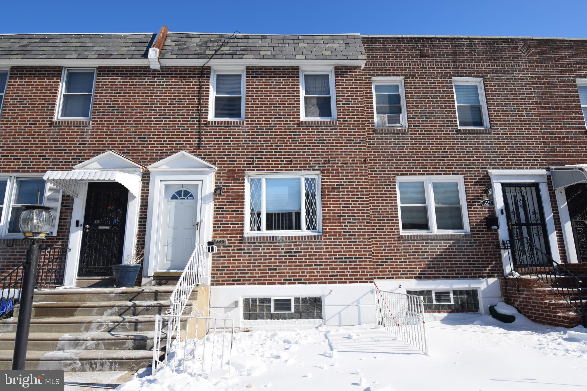 EAST OAK LANE - Residential