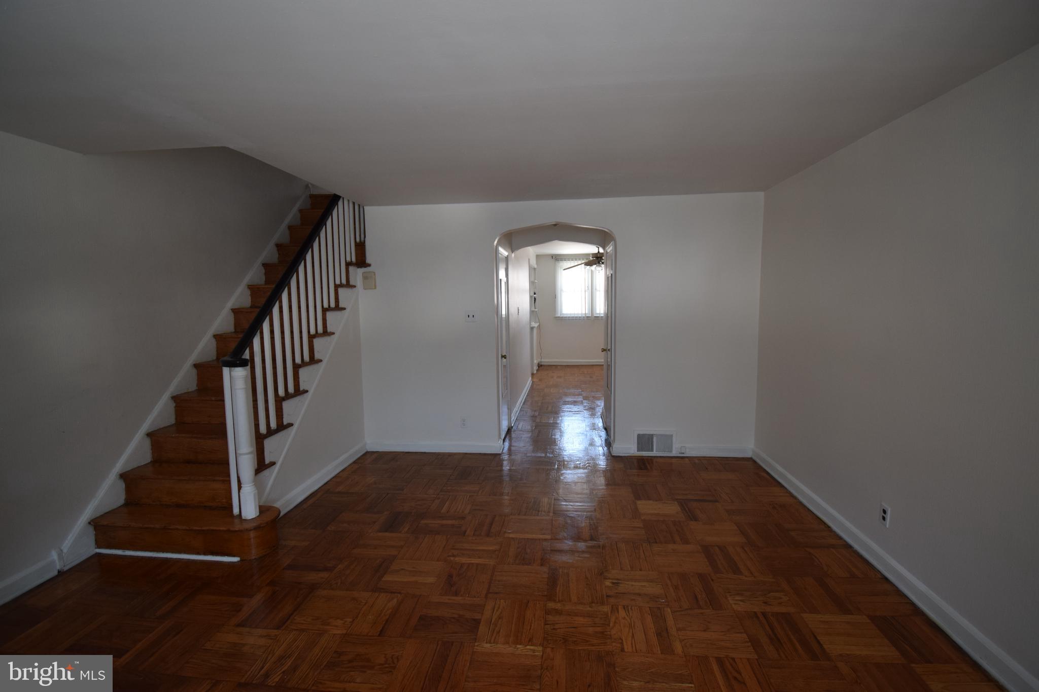 EAST OAK LANE - Residential