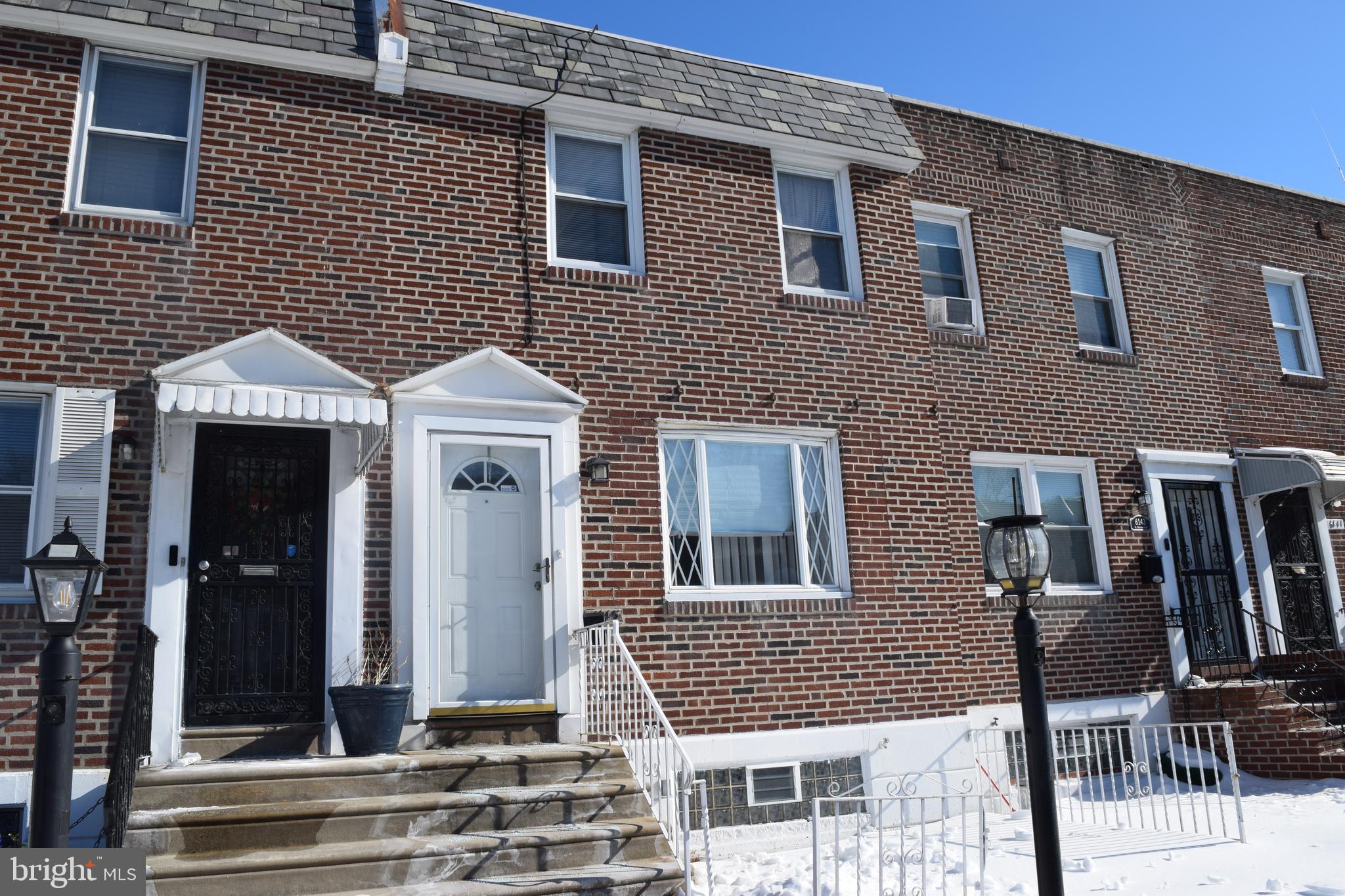 EAST OAK LANE - Residential