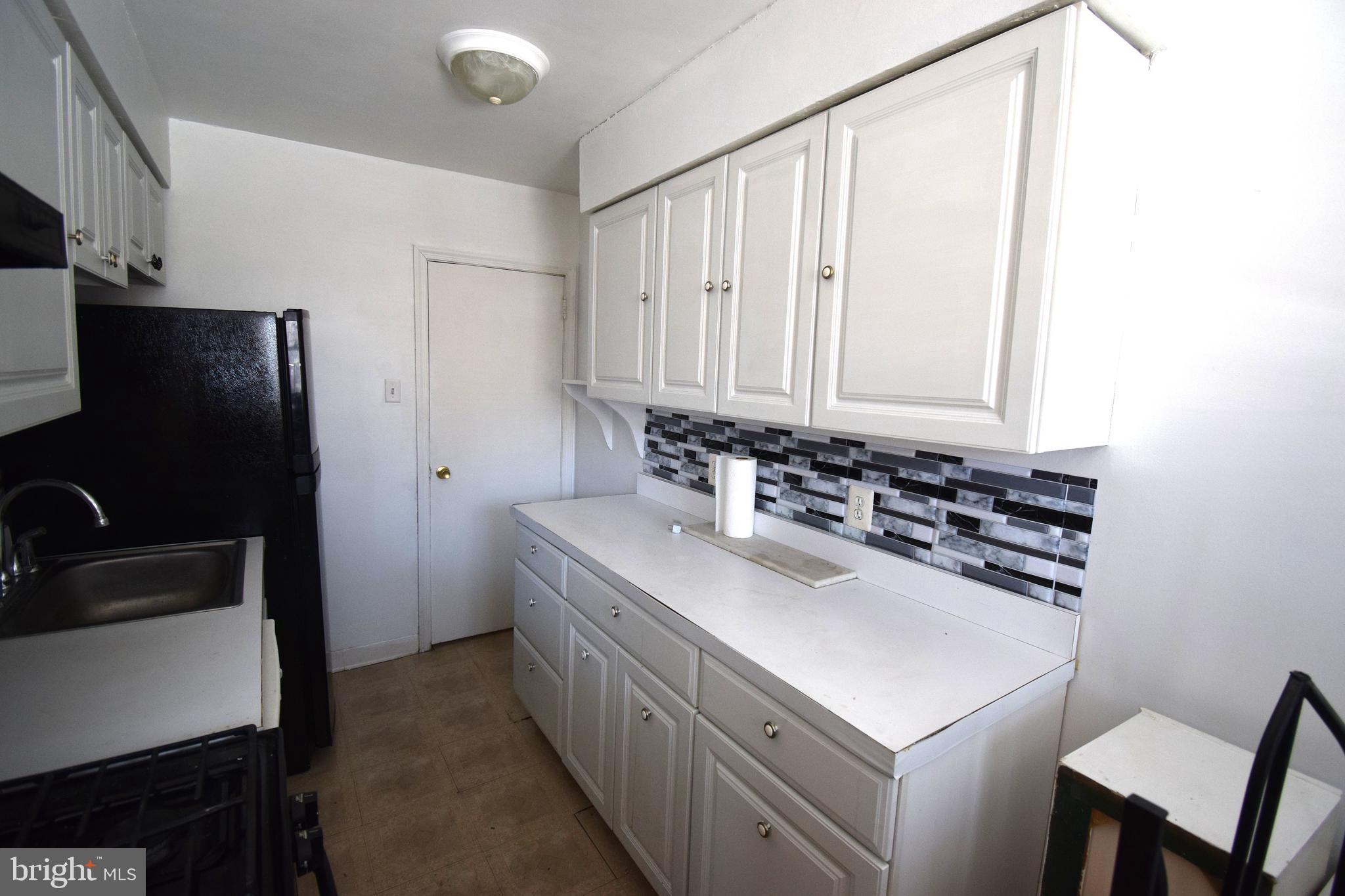 EAST OAK LANE - Residential