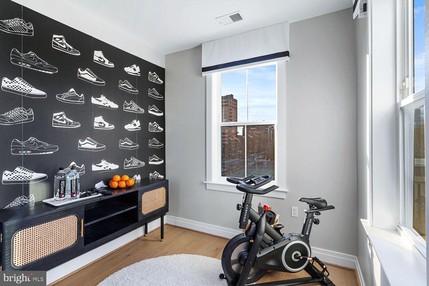 OLD TOWN ALEXANDRIA - Residential