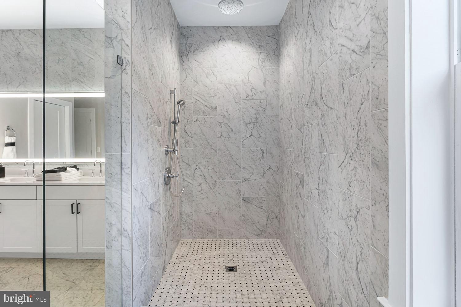 OLD TOWN ALEXANDRIA - Residential