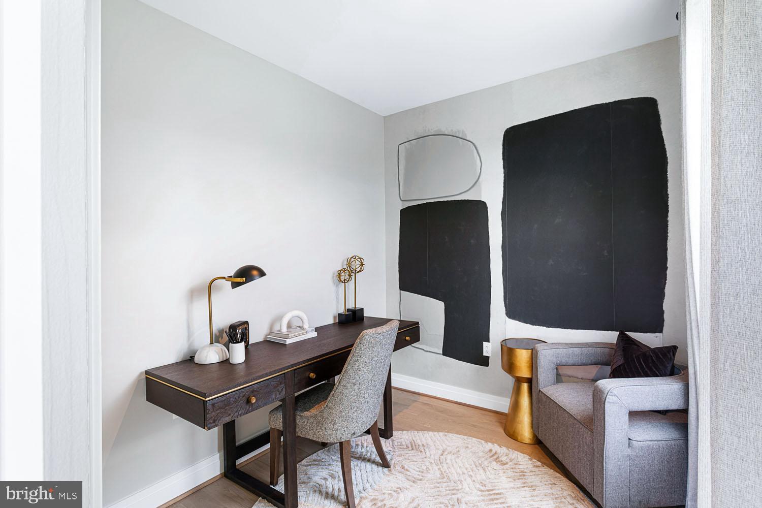 OLD TOWN ALEXANDRIA - Residential