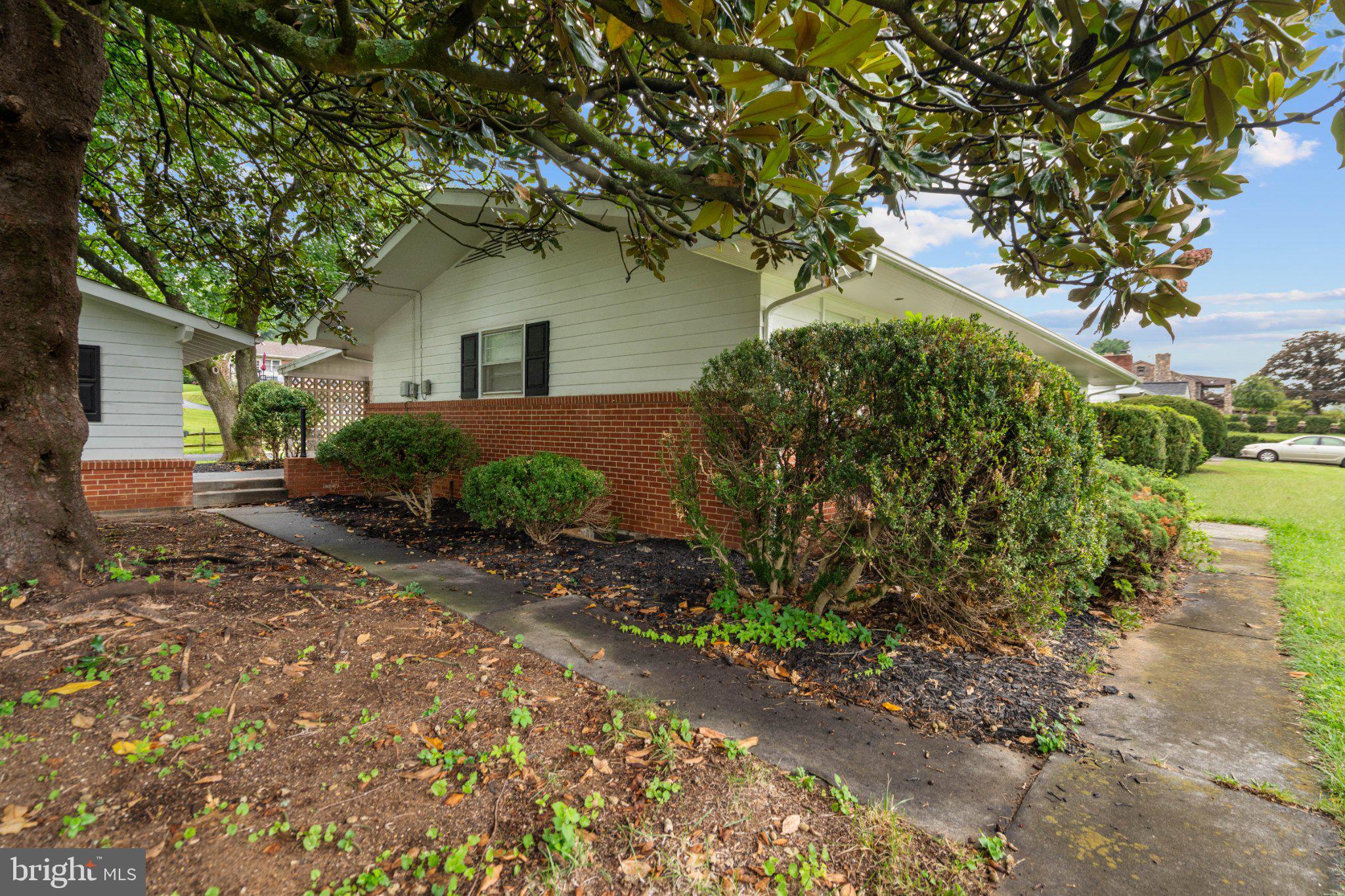 501 FOX DRIVE