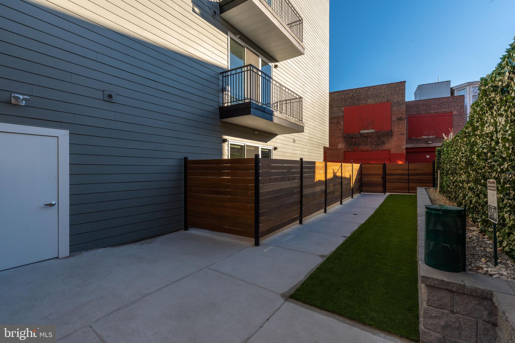 FAIRMOUNT - Residential Lease