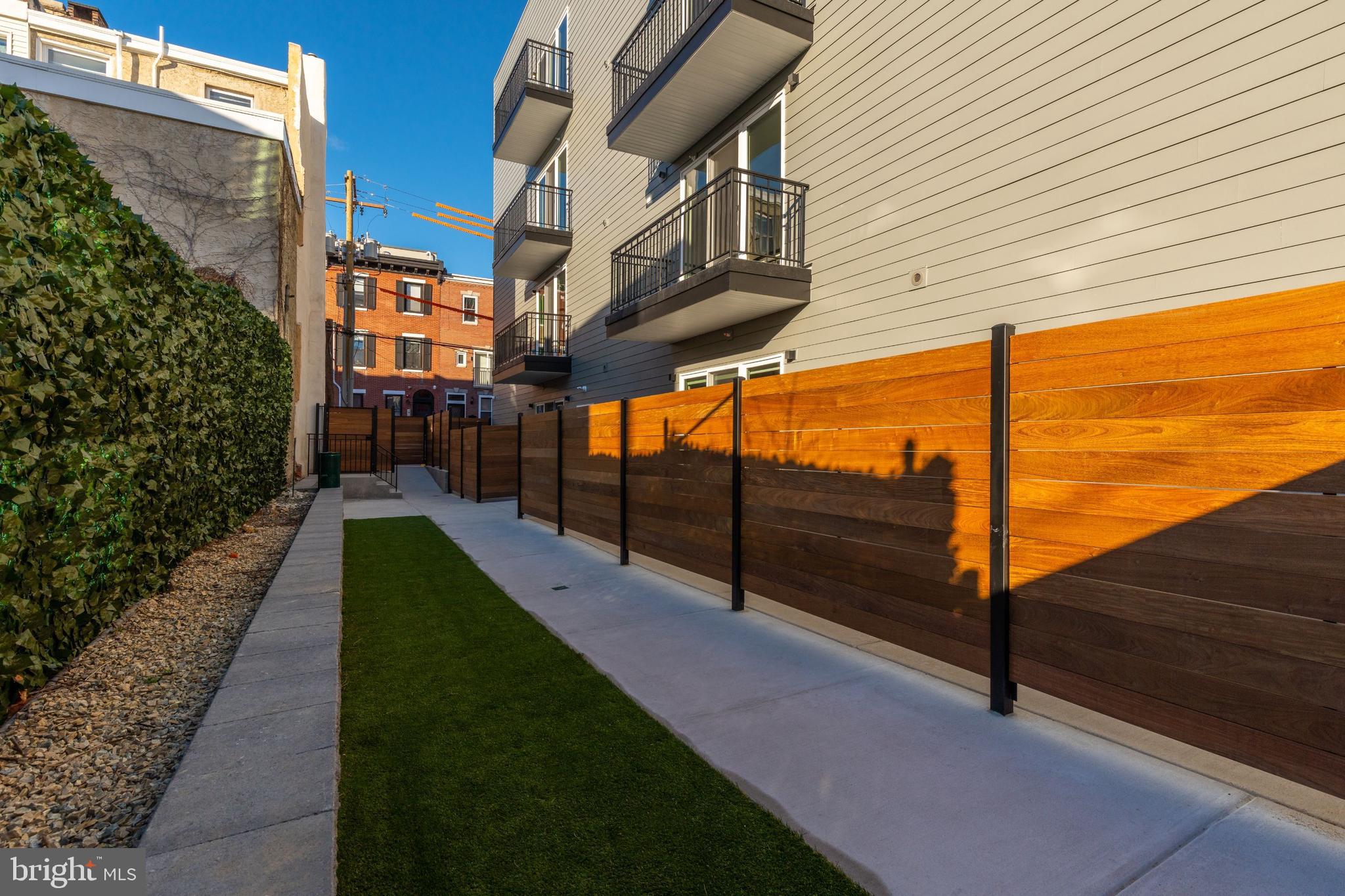 FAIRMOUNT - Residential Lease