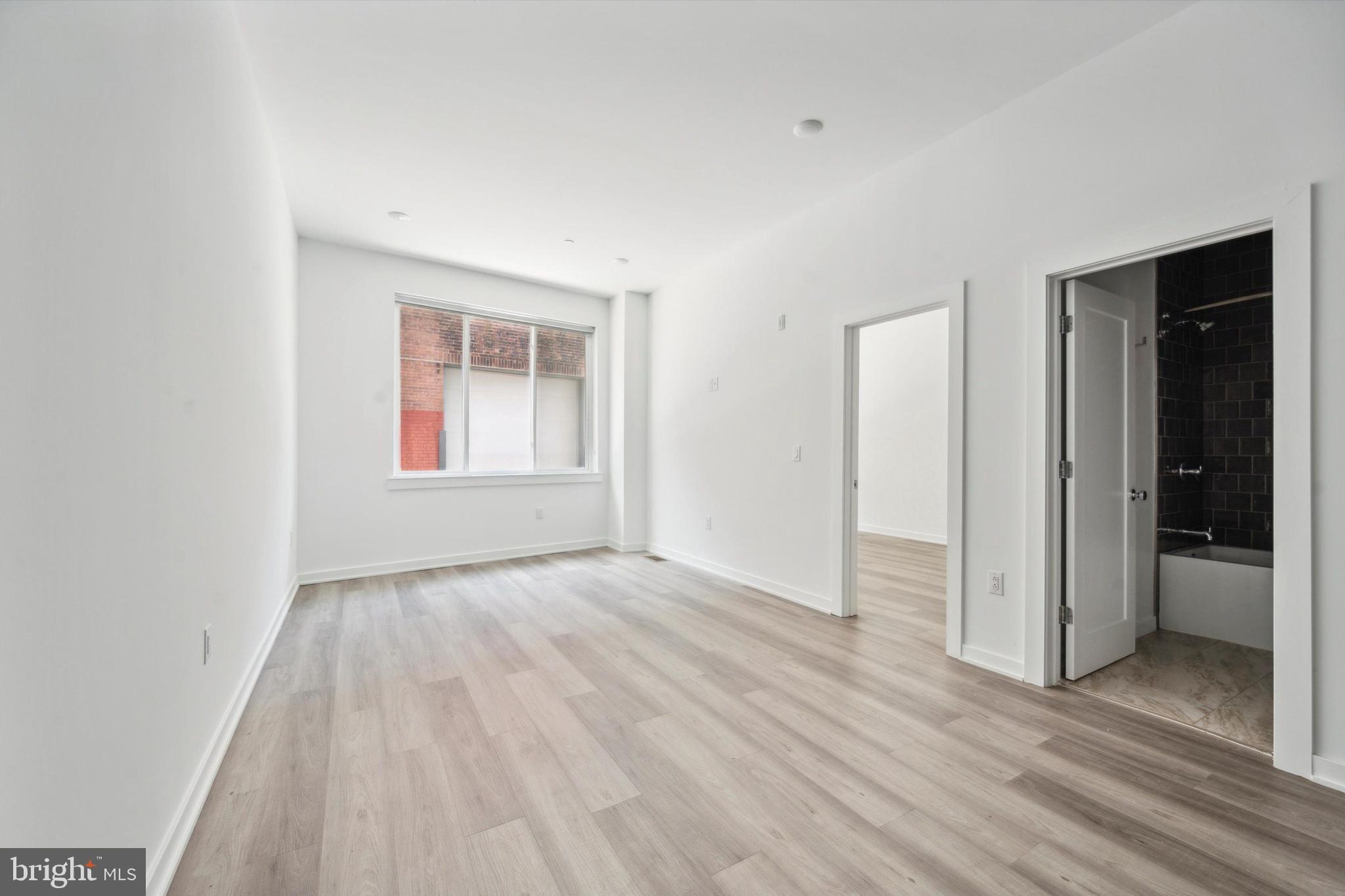 FAIRMOUNT - Residential Lease