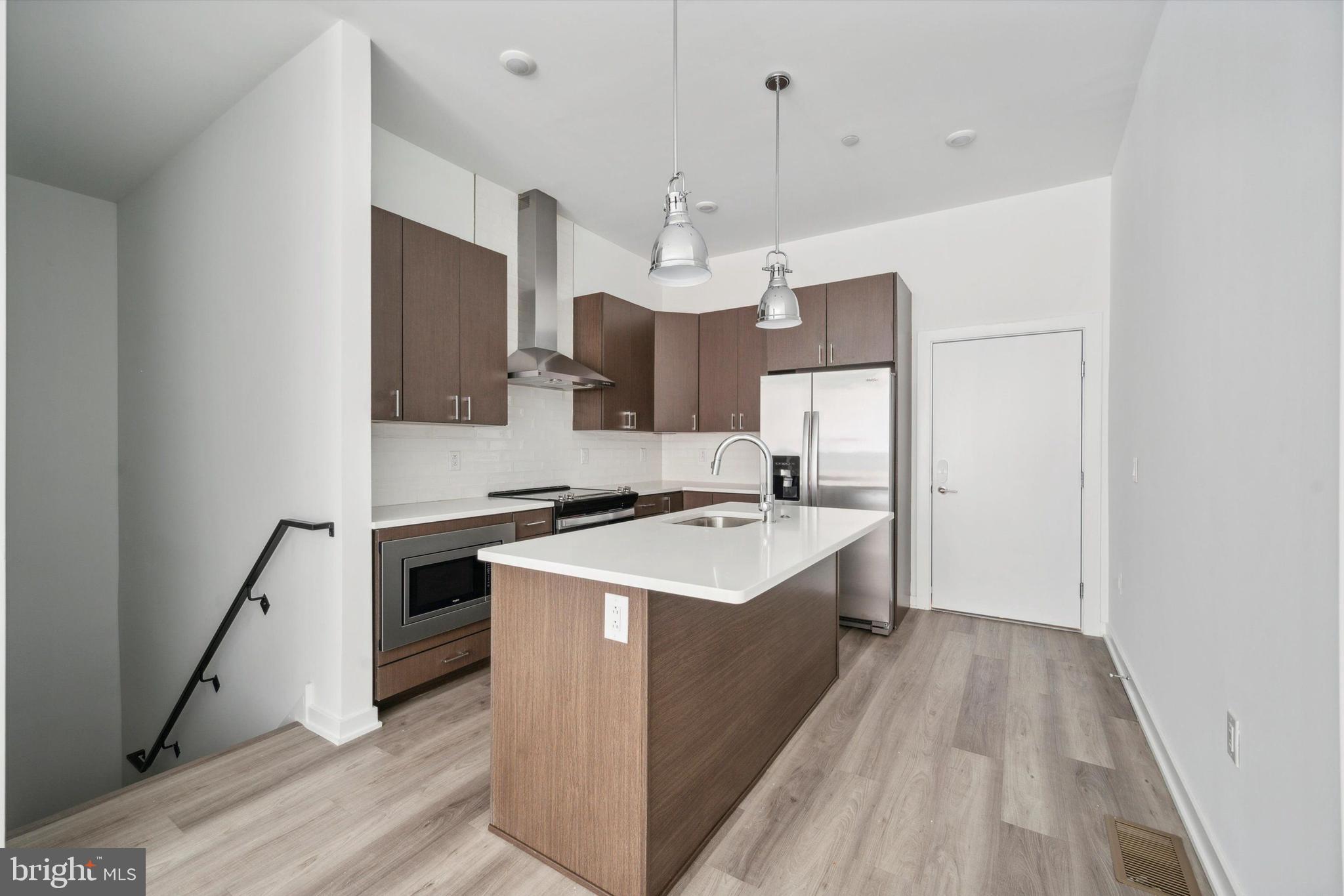 FAIRMOUNT - Residential Lease