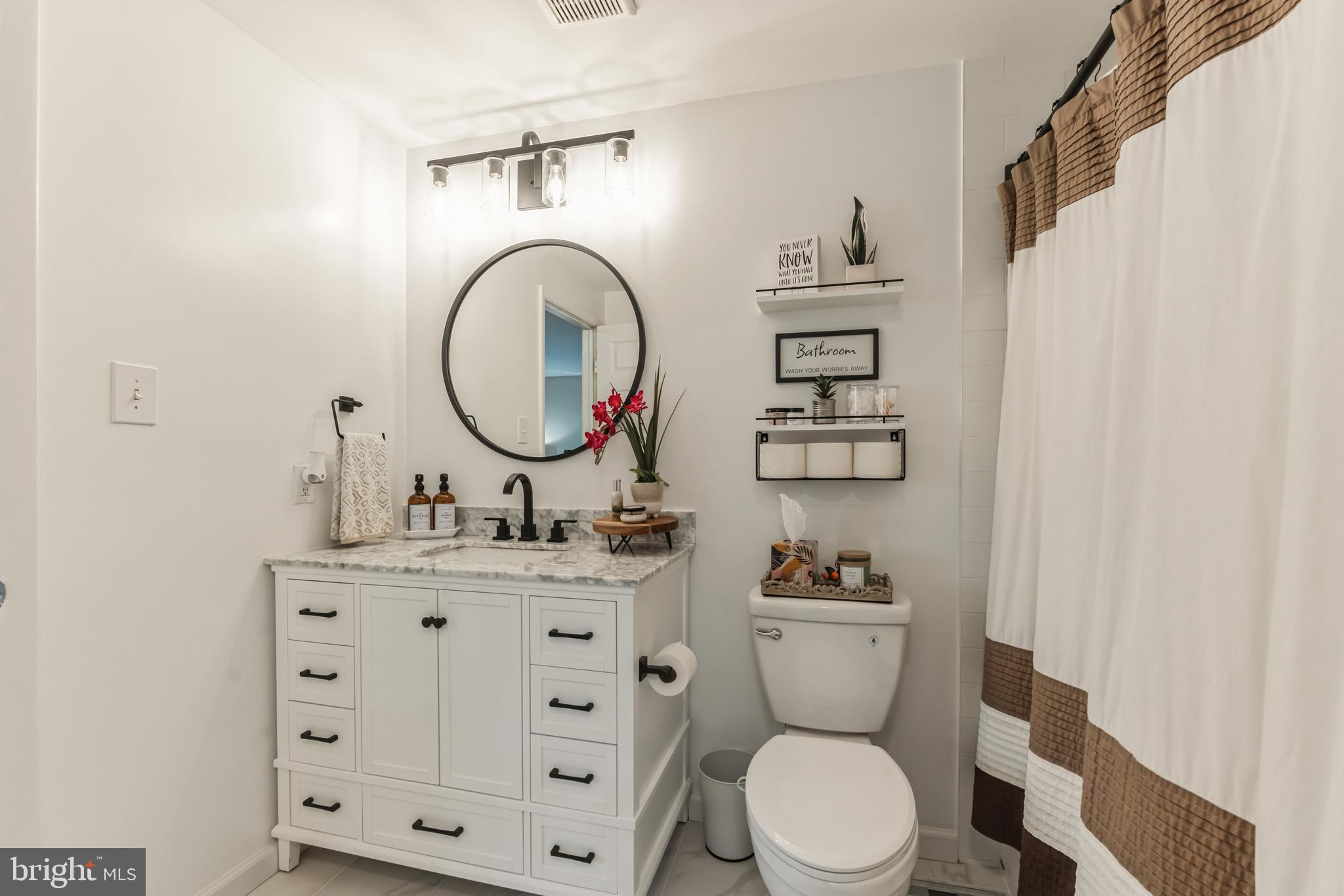 AMBER MEADOWS - Residential