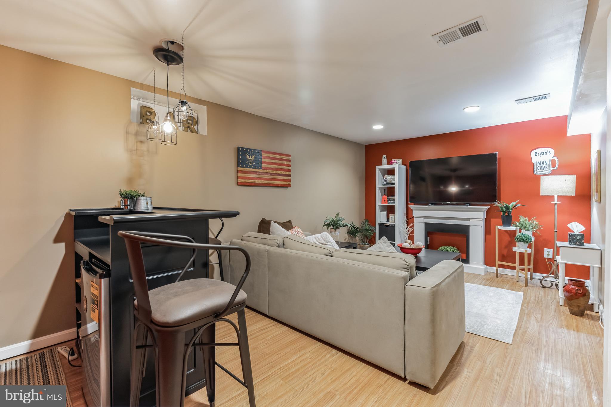 AMBER MEADOWS - Residential