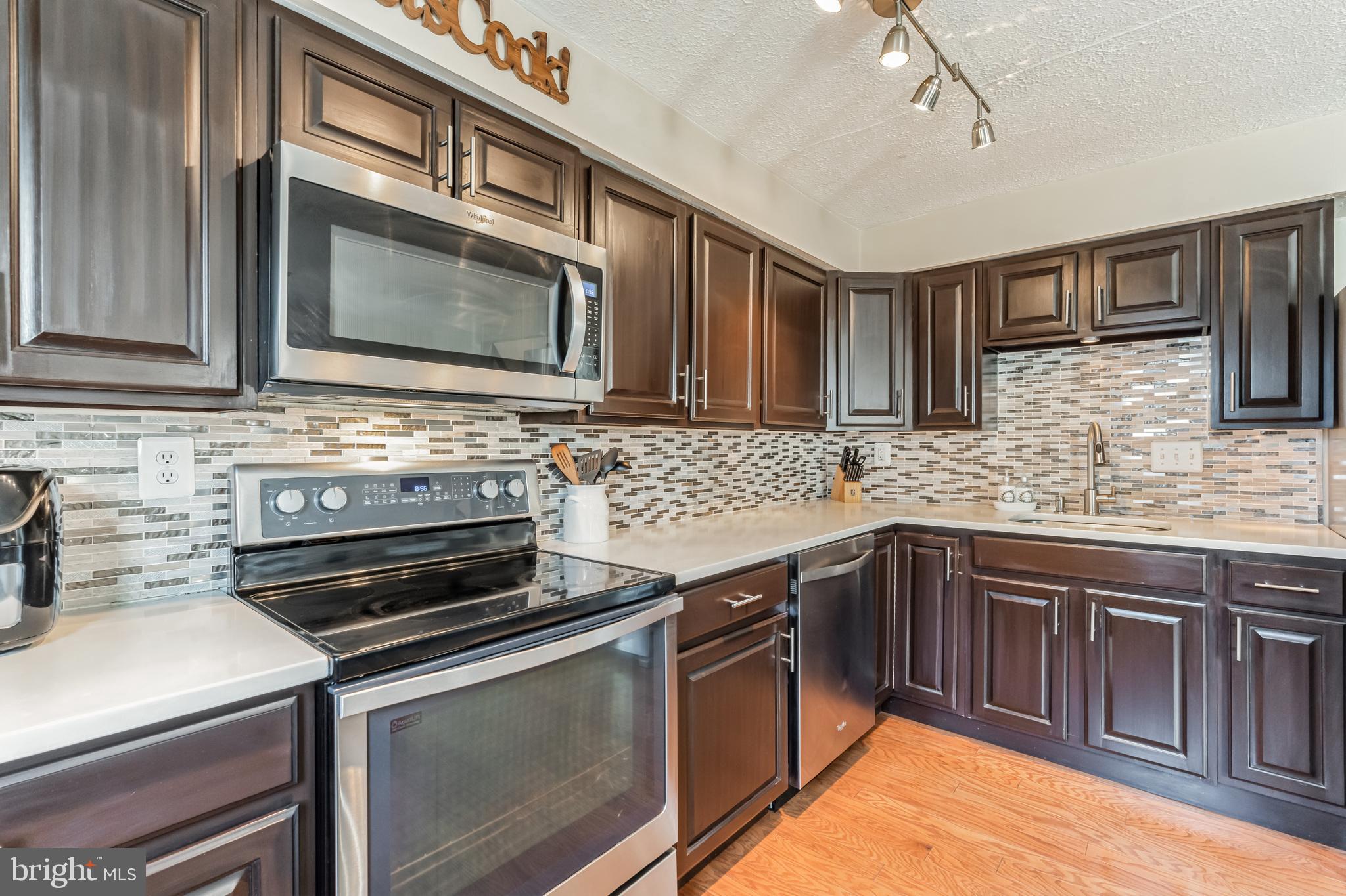 AMBER MEADOWS - Residential