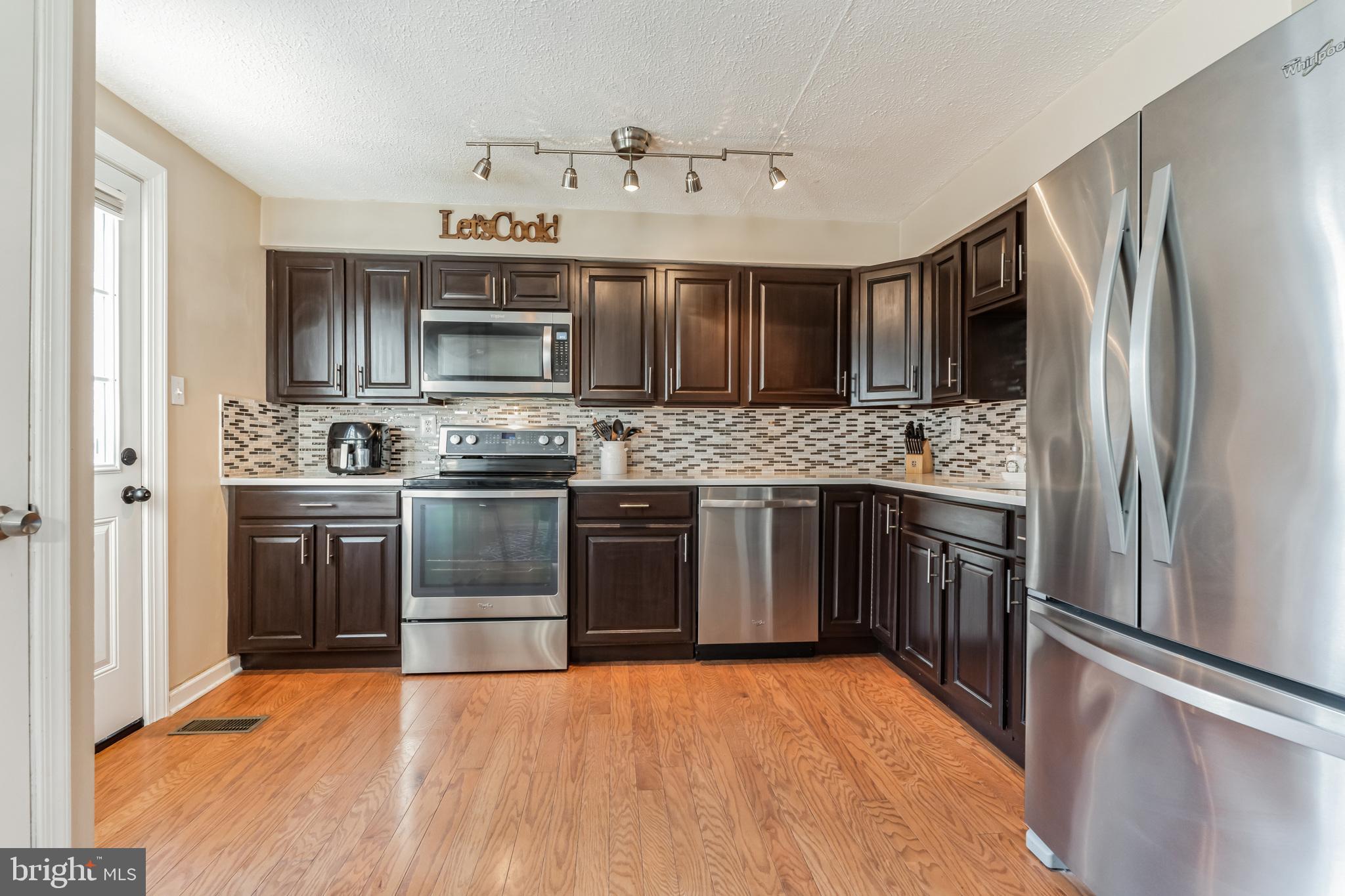 AMBER MEADOWS - Residential