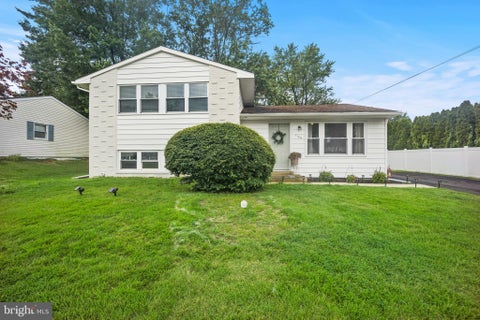 Homes For Sale - 1104 Fitch Place<br/> WARMINSTER, PA 18974