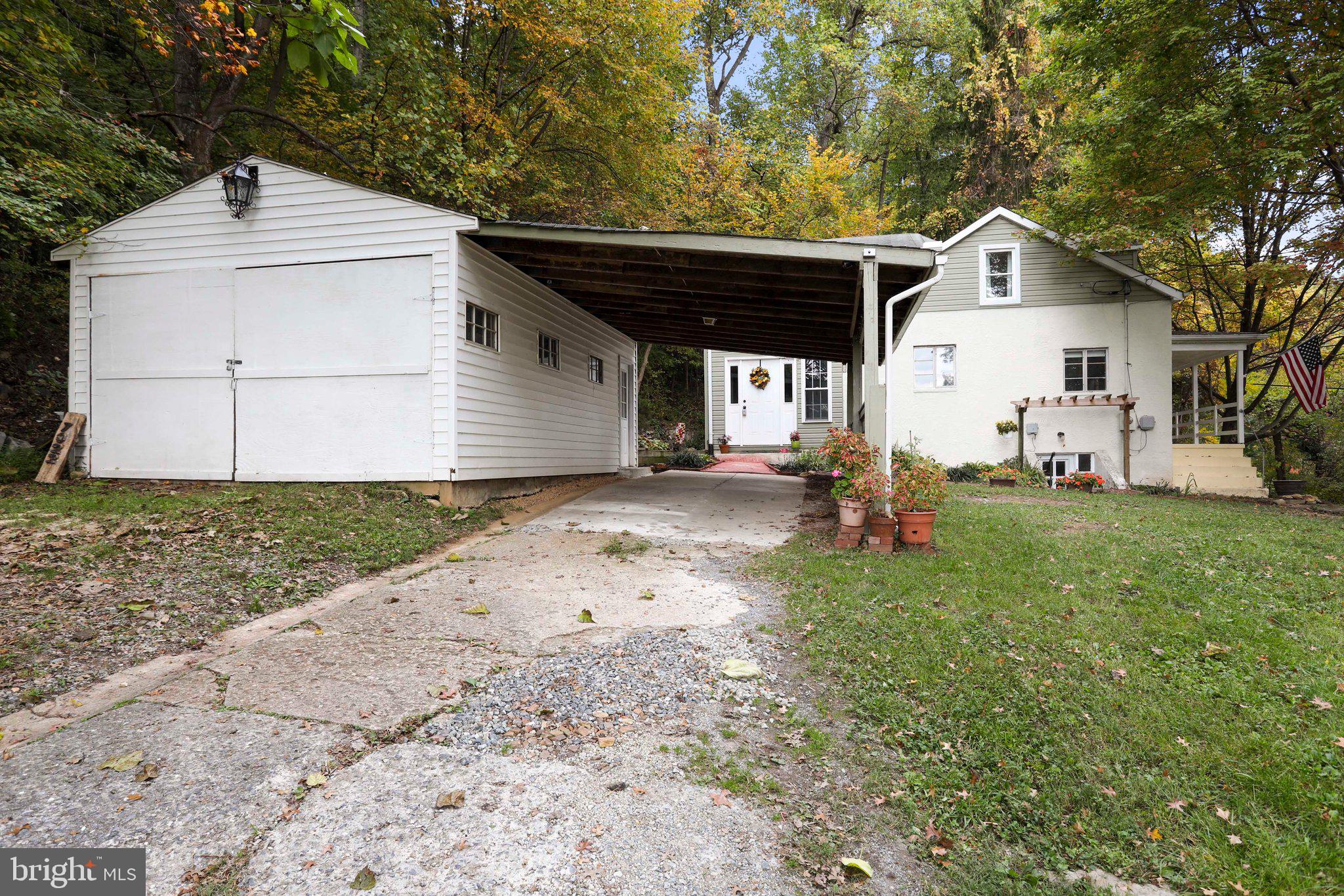 MIDDLETOWN - Residential