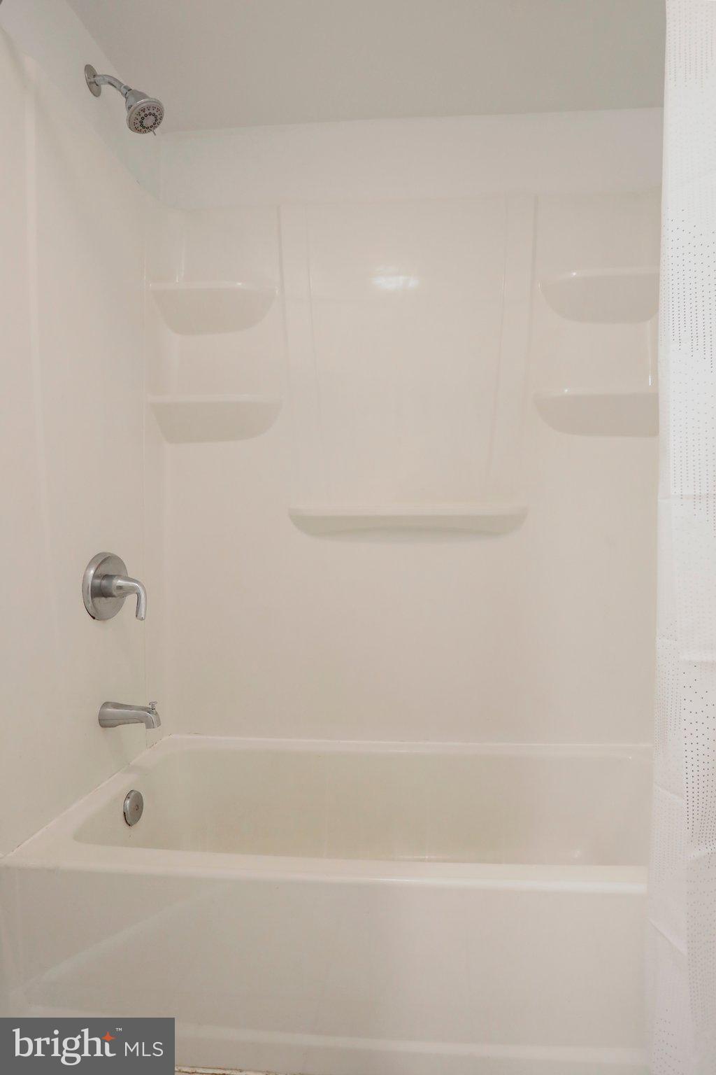 MIDDLETOWN - Residential