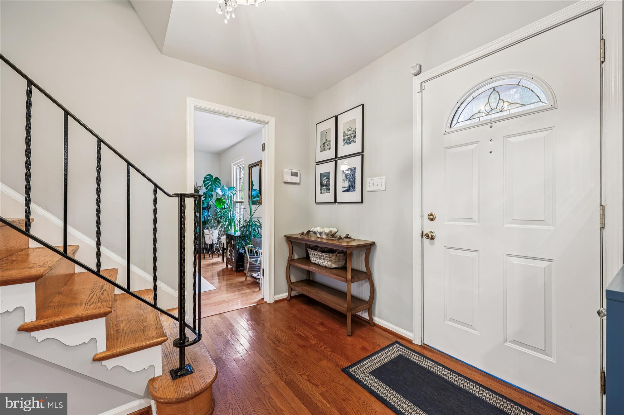 1816 RAINBOW DRIVE