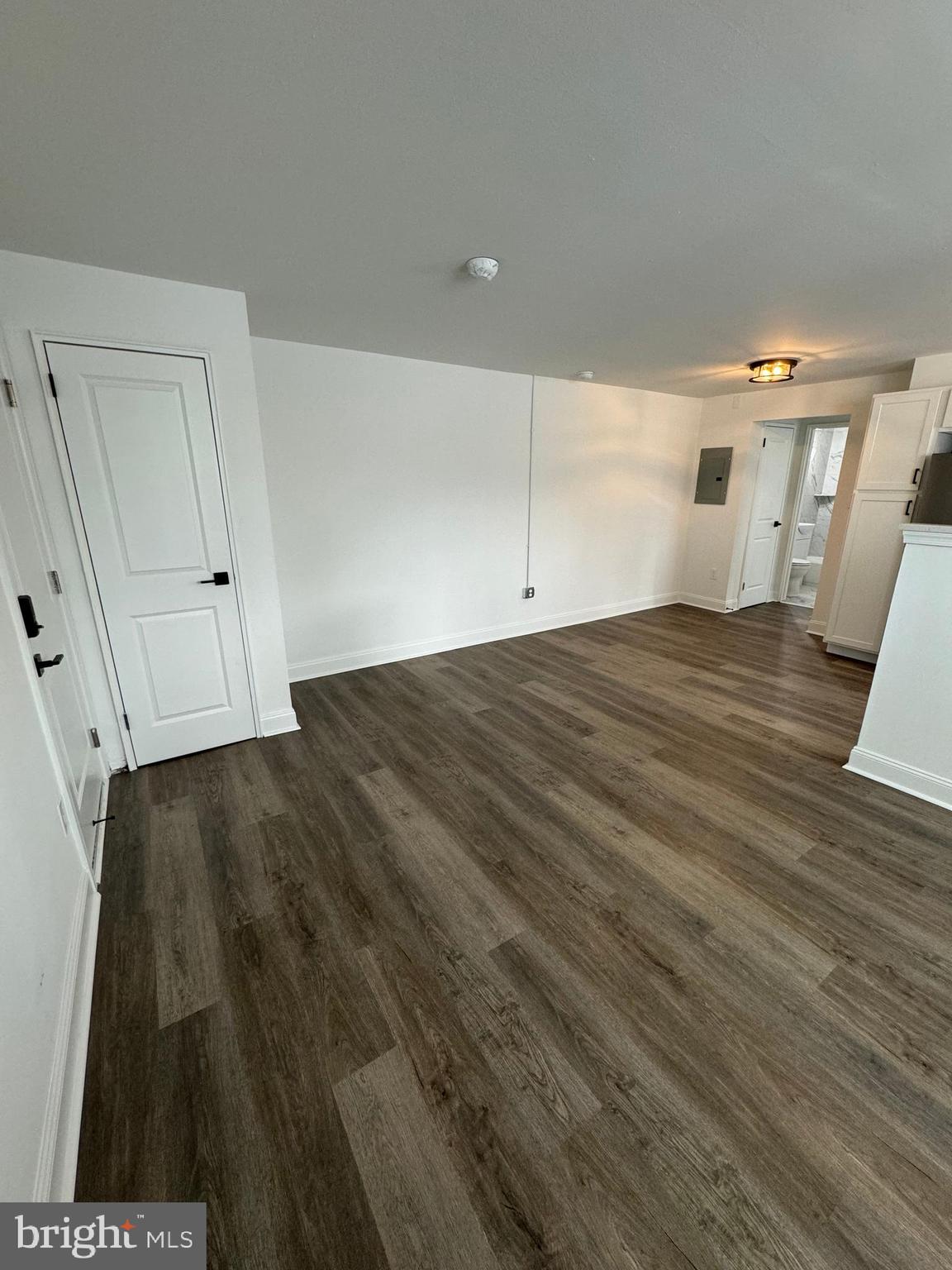 WILLOW GROVE - Residential Lease