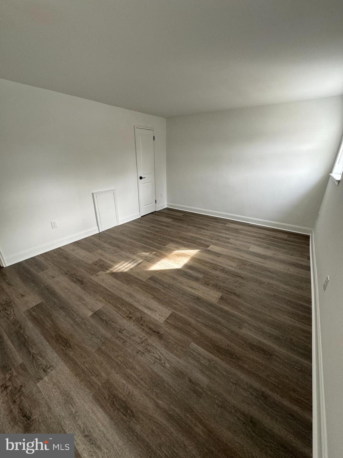 WILLOW GROVE - Residential Lease