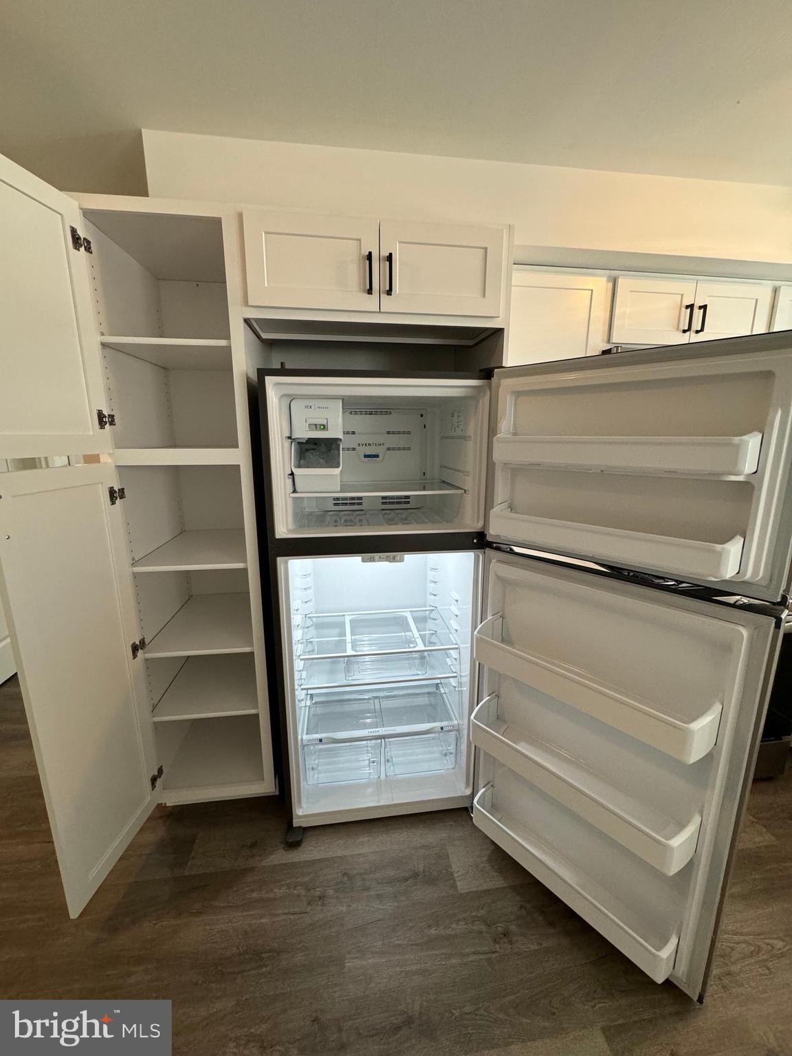 WILLOW GROVE - Residential Lease