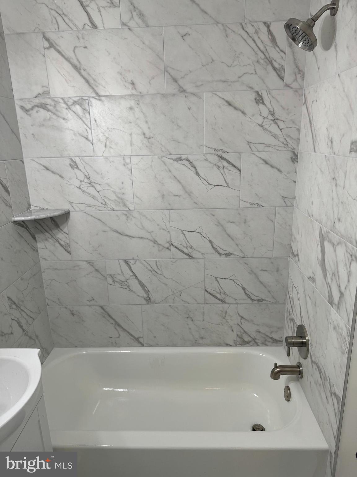 WILLOW GROVE - Residential Lease