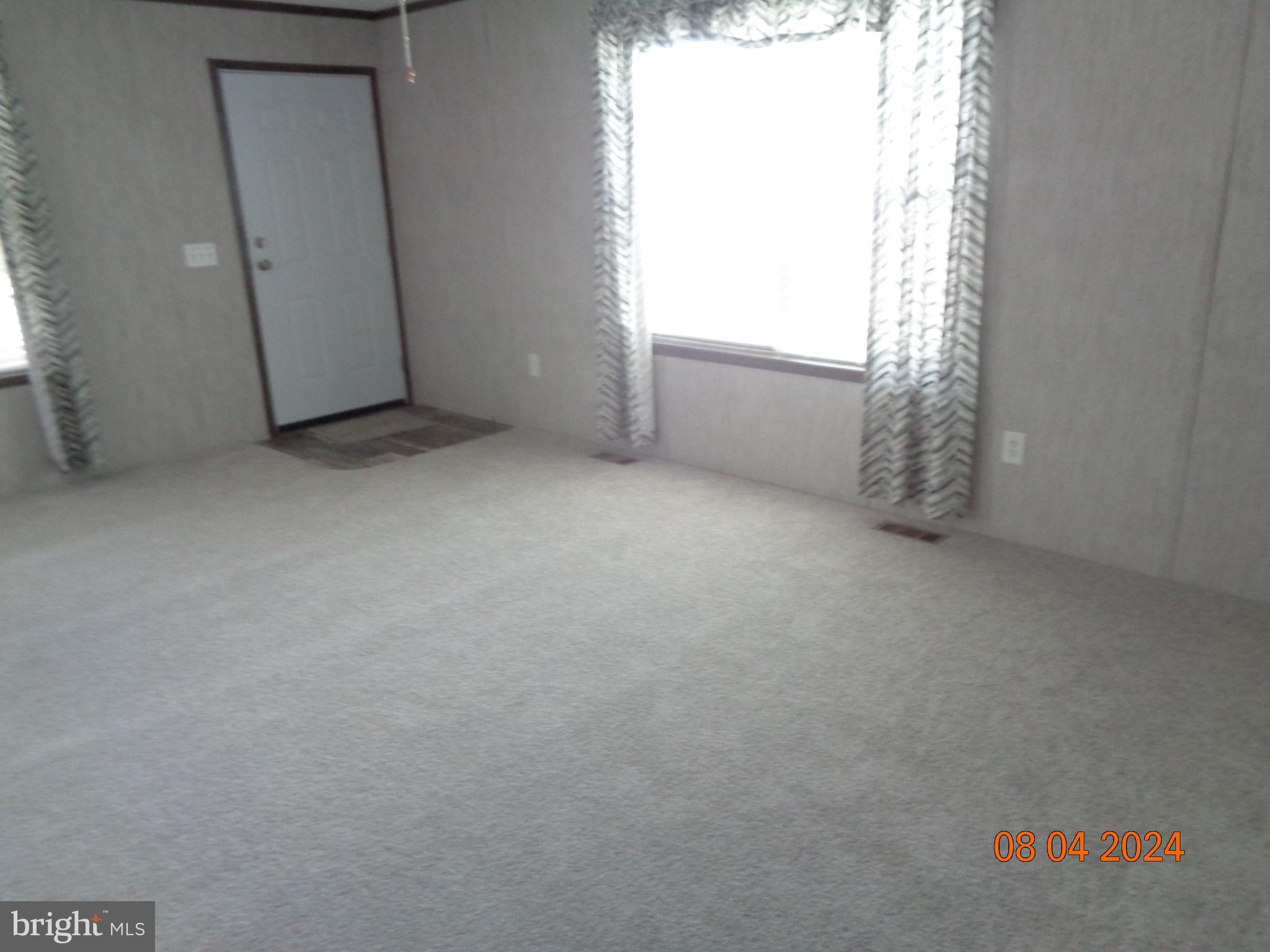 MIDDLE CREEK VILLAGE - Residential