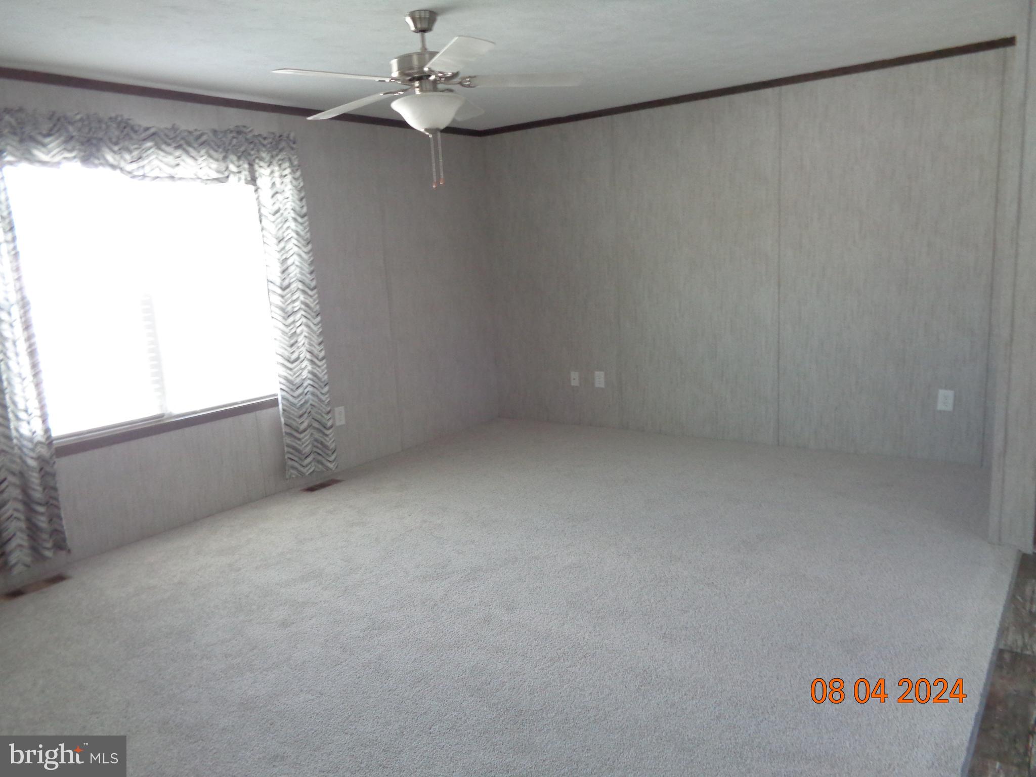 MIDDLE CREEK VILLAGE - Residential