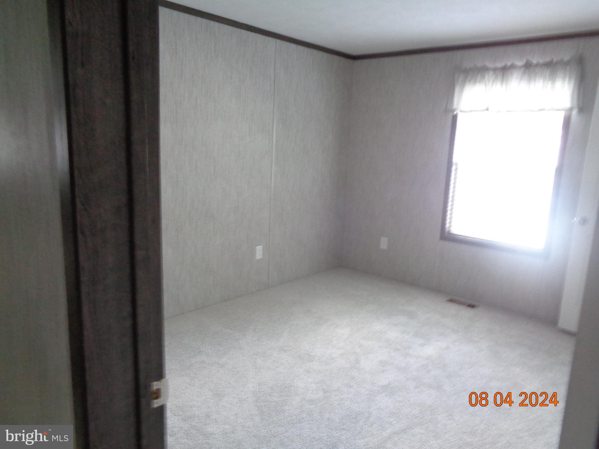 MIDDLE CREEK VILLAGE - Residential