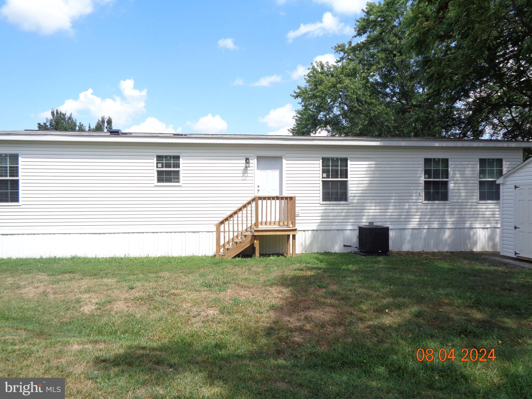MIDDLE CREEK VILLAGE - Residential