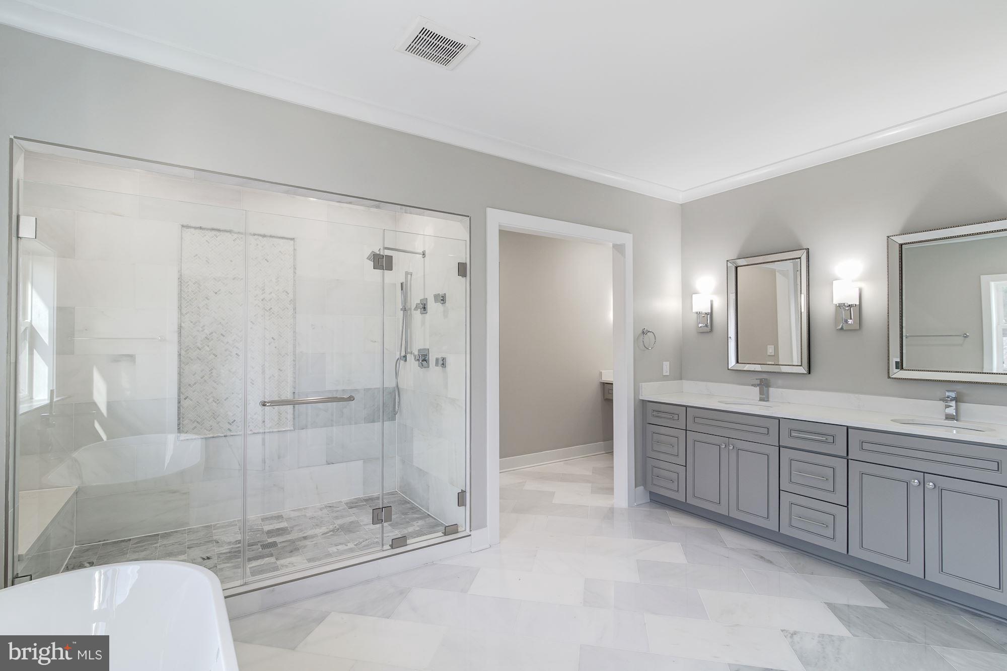 VIENNA WOODS - Residential