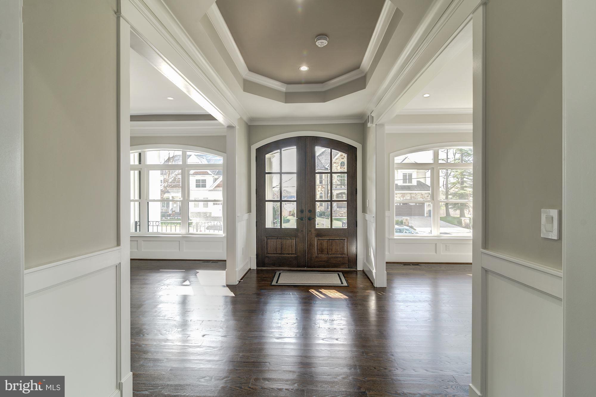 VIENNA WOODS - Residential