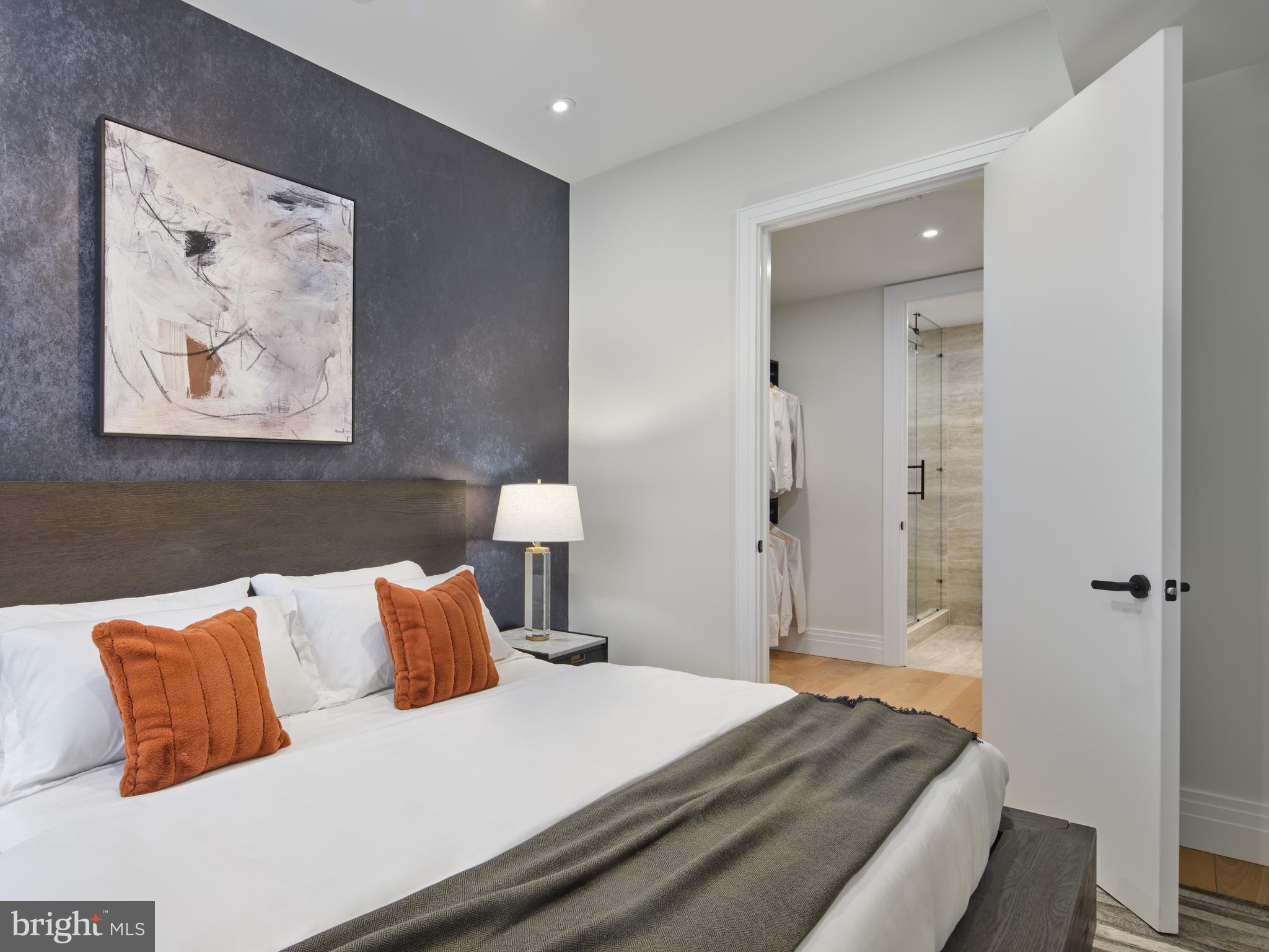 CENTER CITY - Residential Lease