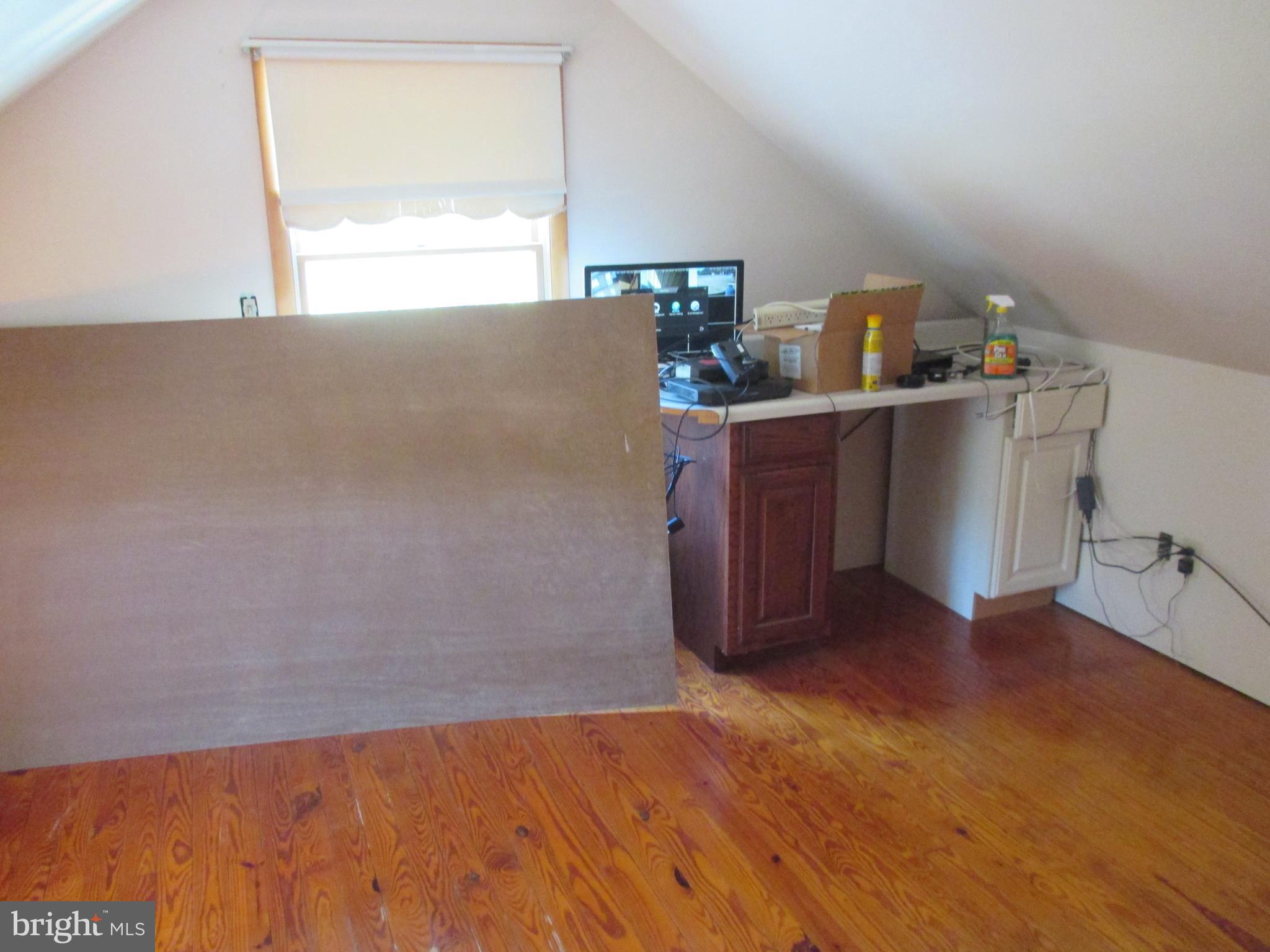 NEW CREEK AREA - Residential