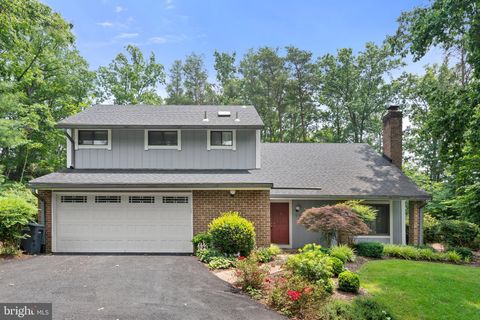 Photo of 5231 Chowan Avenue, ALEXANDRIA, VA 22312 (MLS # VAFX2329796)